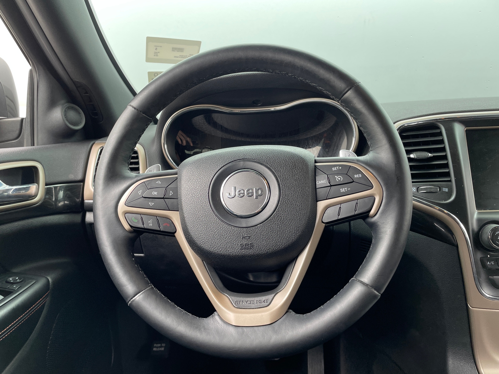 Thumbnail: 2016 Jeep Grand Cherokee - 5