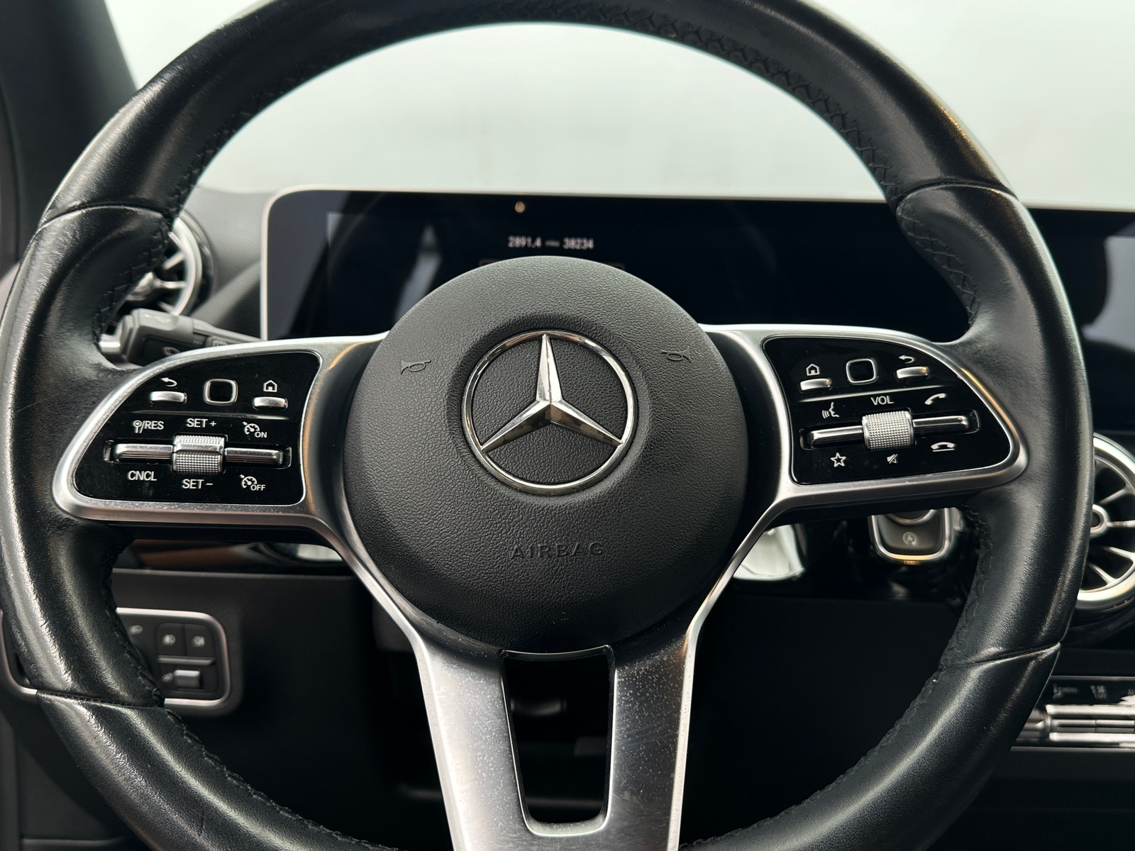 Thumbnail: 2021 Mercedes-Benz GLA - 4