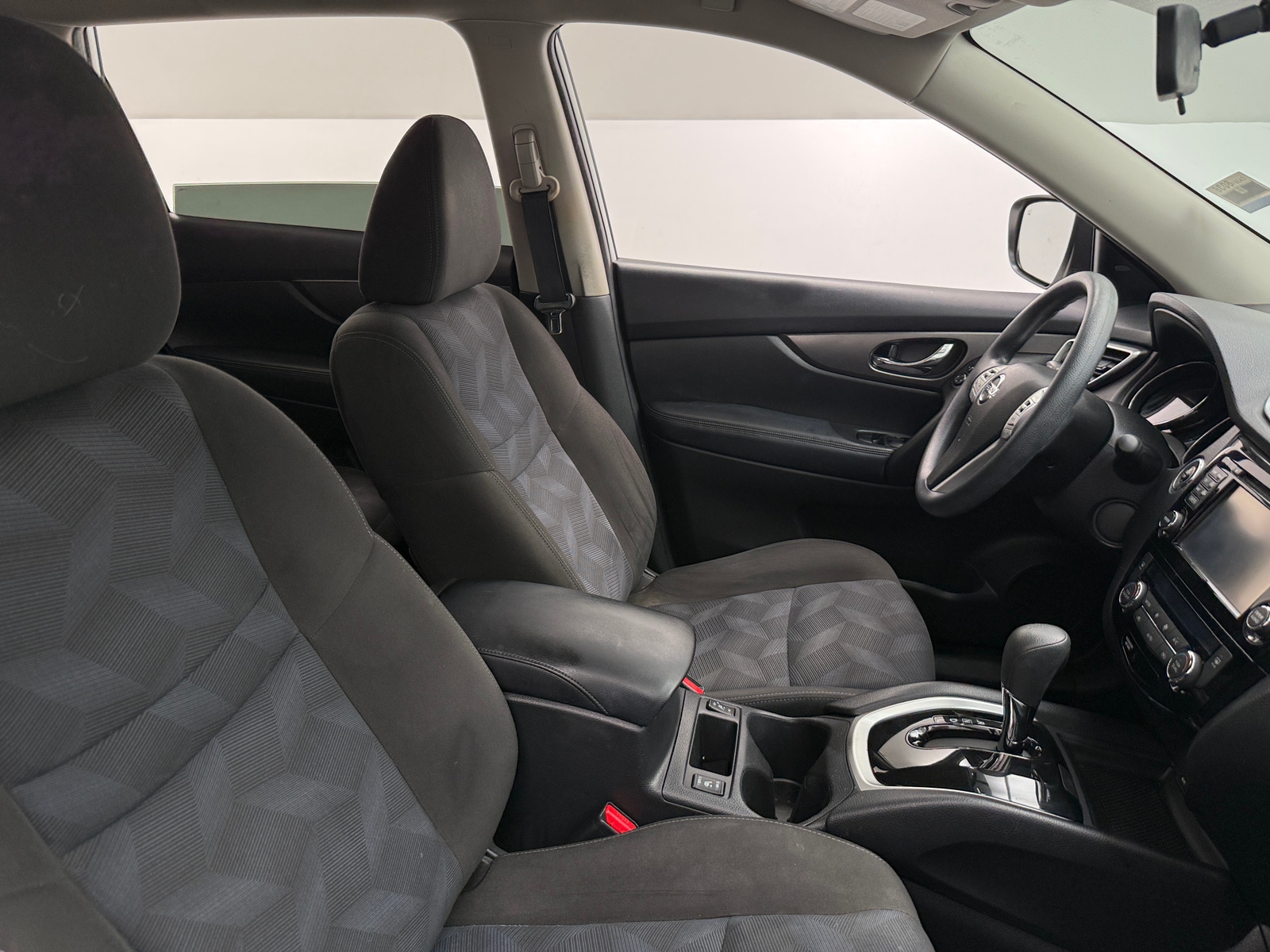 Thumbnail: 2015 Nissan Rogue - 2