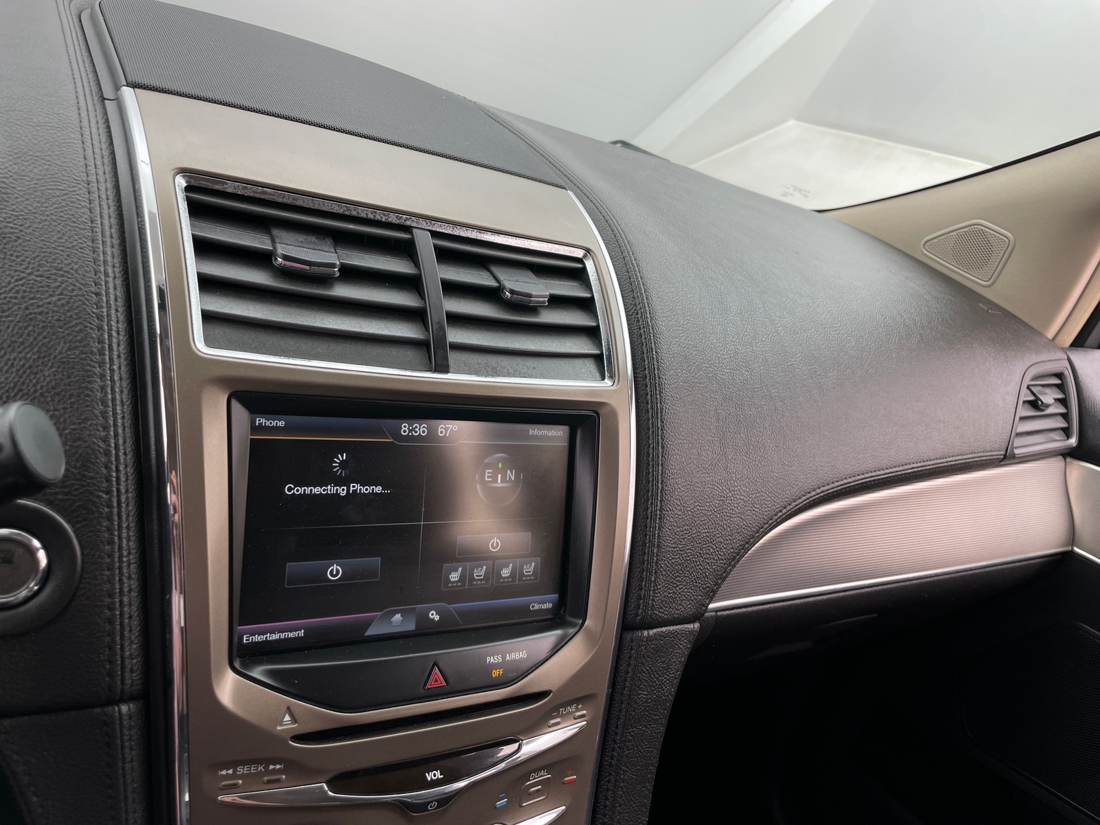 Thumbnail: 2015 Lincoln MKX - 3