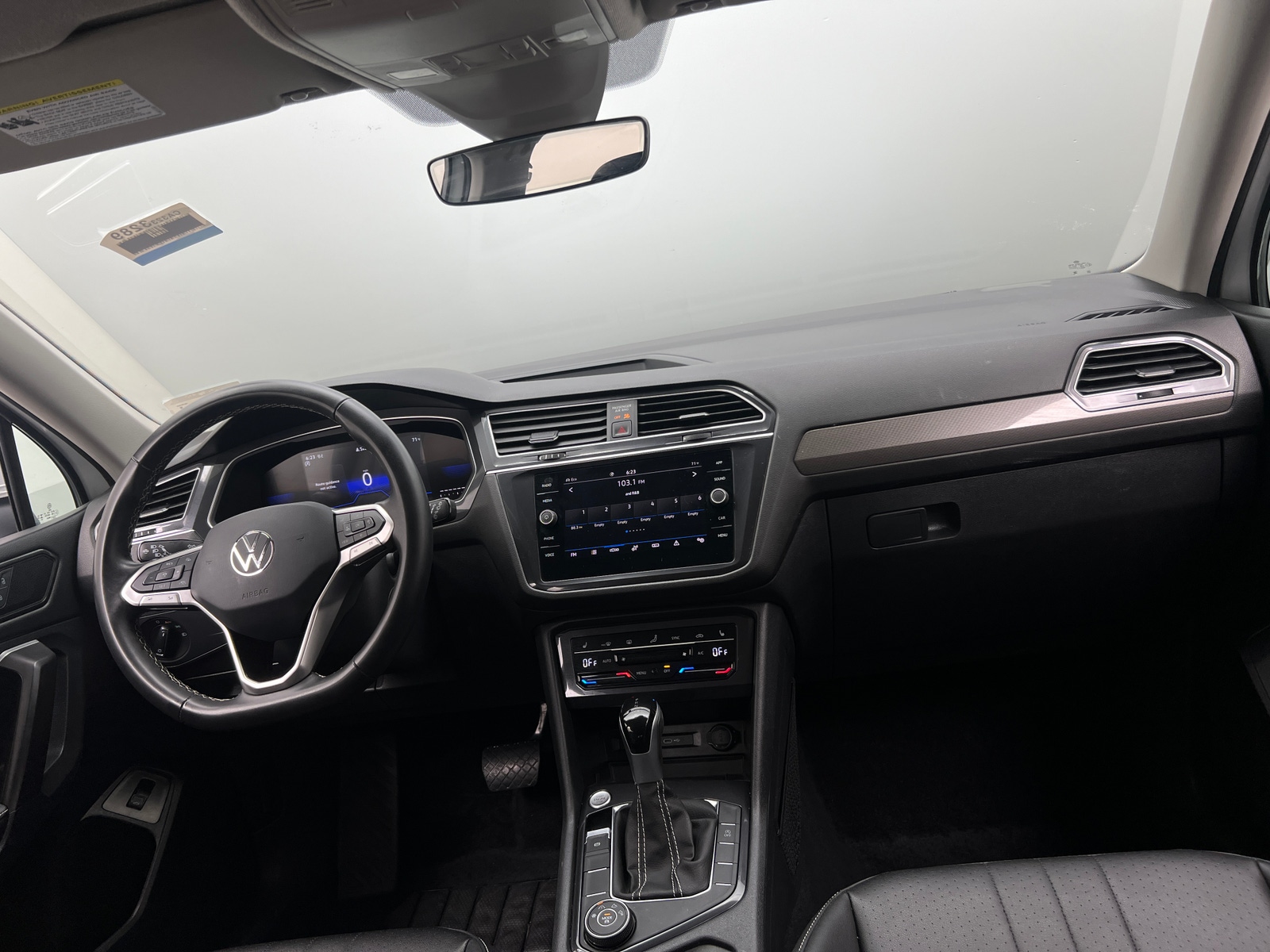 Thumbnail: 2024 Volkswagen Tiguan - 2