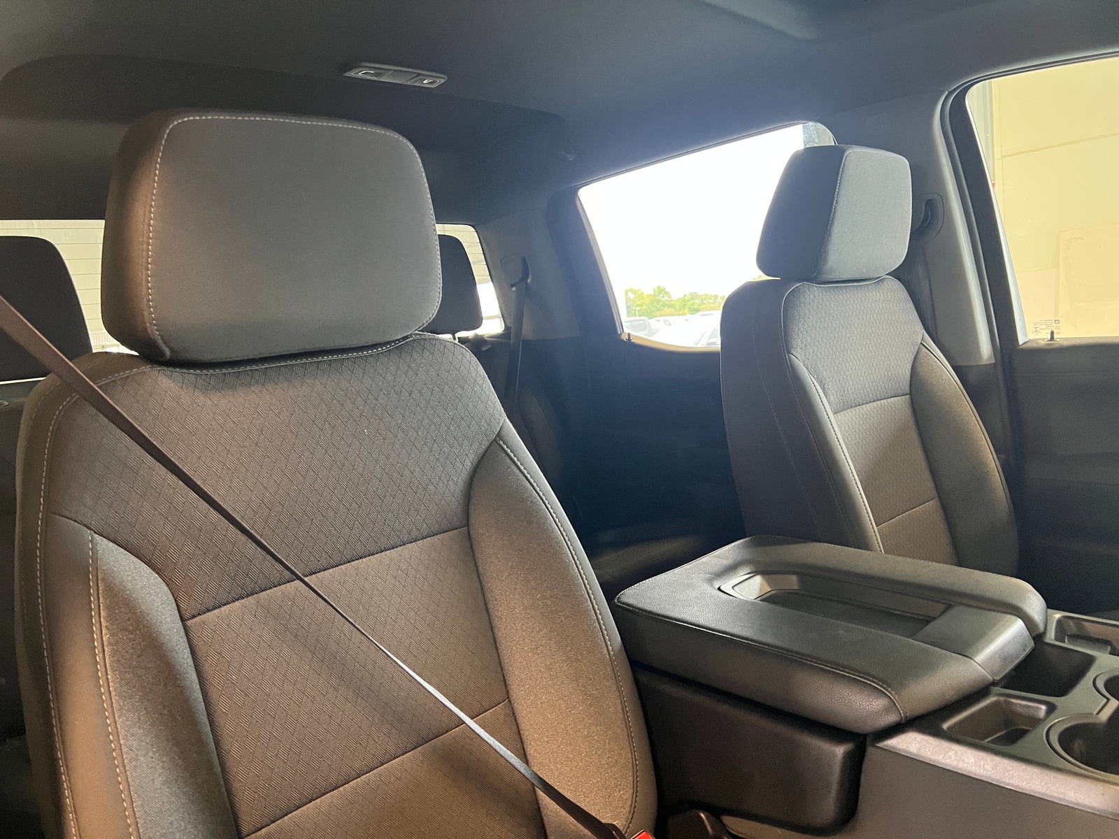 Thumbnail: 2022 Chevrolet Silverado 1500 - 2