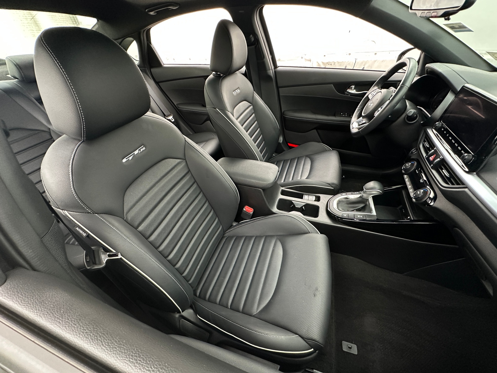 Thumbnail: 2023 Kia Forte - 2