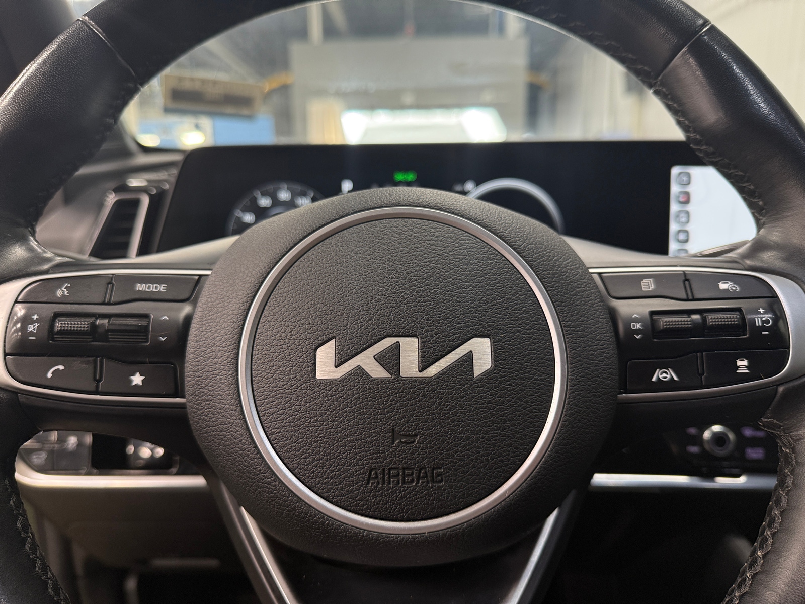 Thumbnail: 2023 Kia Sportage - 4