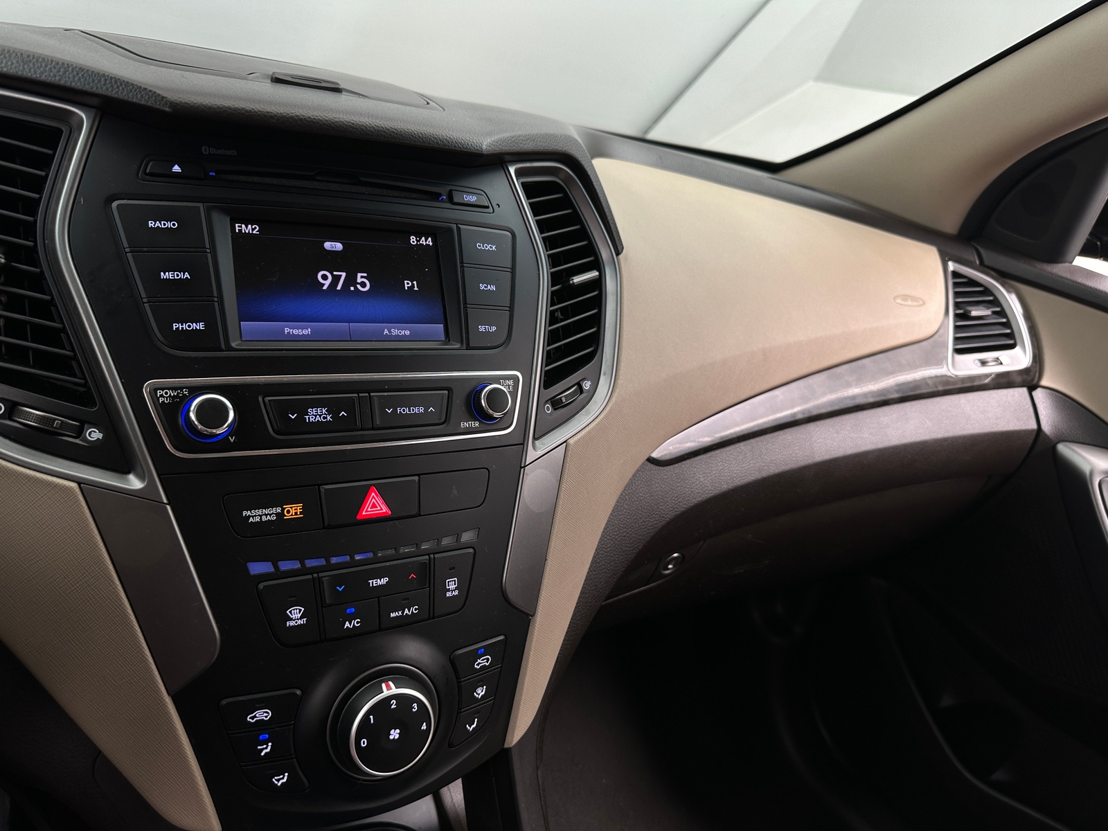 Thumbnail: 2018 Hyundai Santa Fe - 4