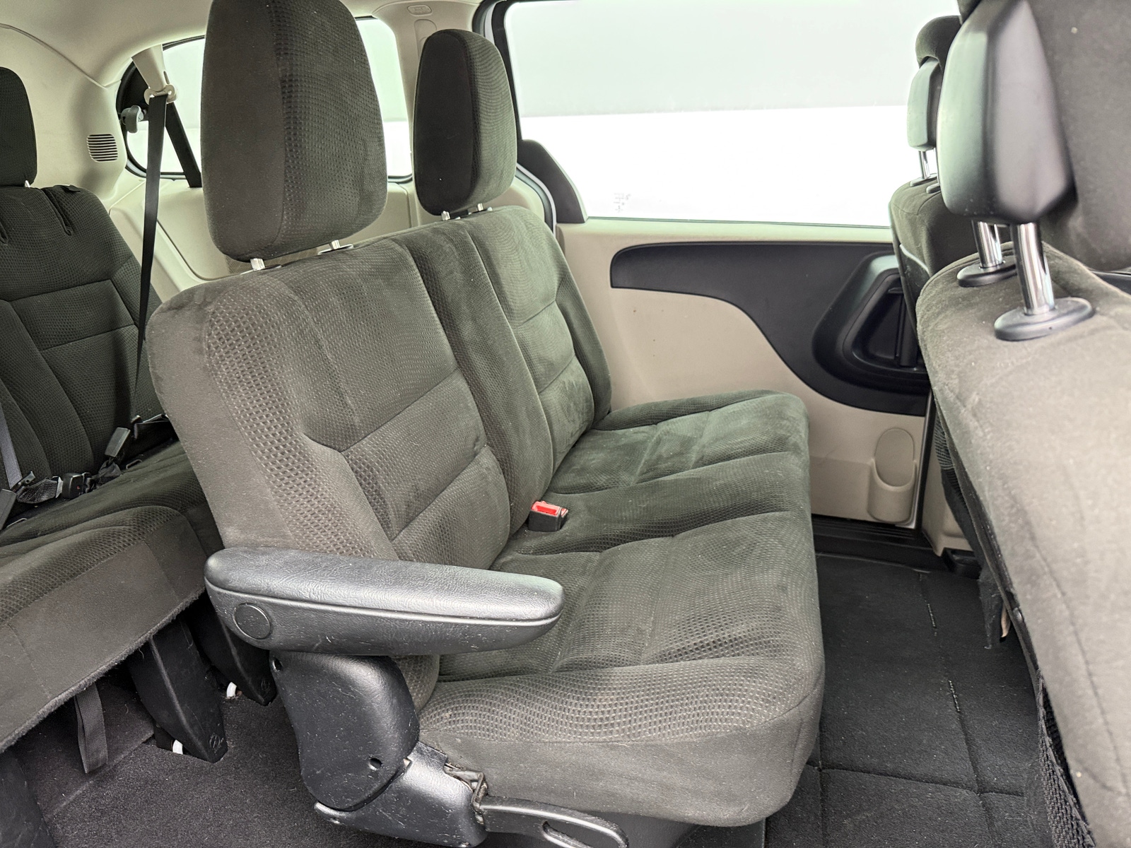 Thumbnail: 2015 Dodge Grand Caravan - 6