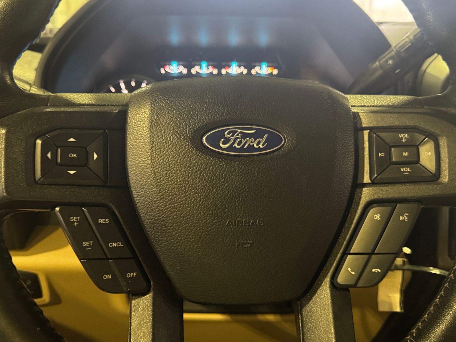 Thumbnail: 2019 Ford Econoline - 5