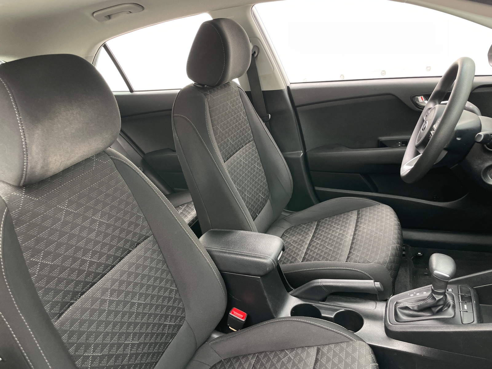 Thumbnail: 2019 Kia Rio - 2