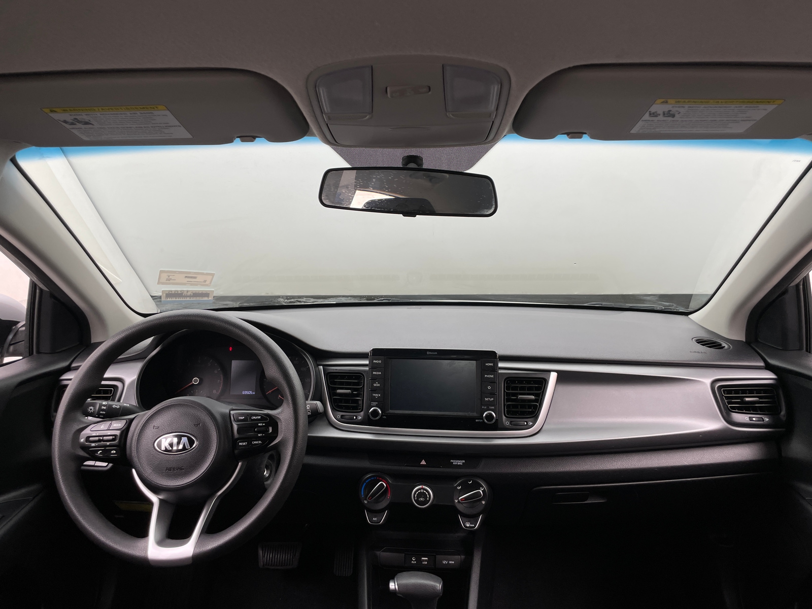 Thumbnail: 2019 Kia Rio - 3