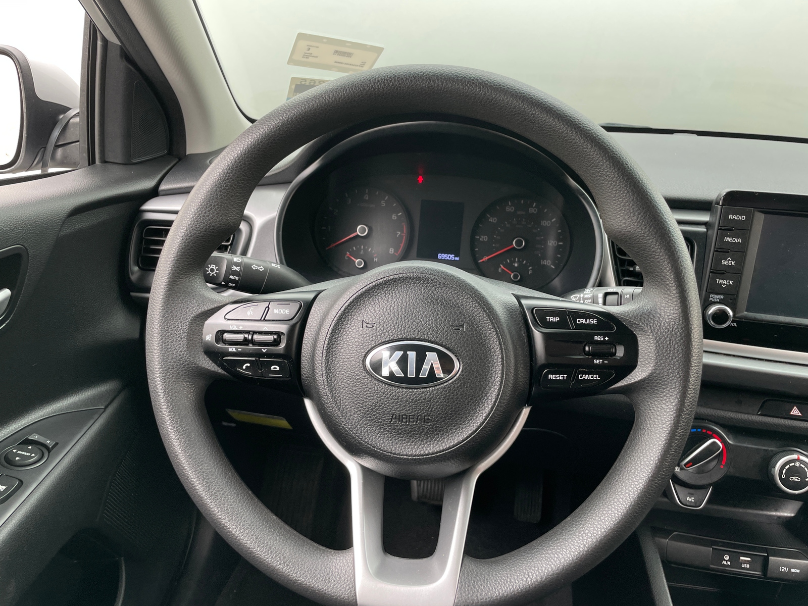 Thumbnail: 2019 Kia Rio - 5