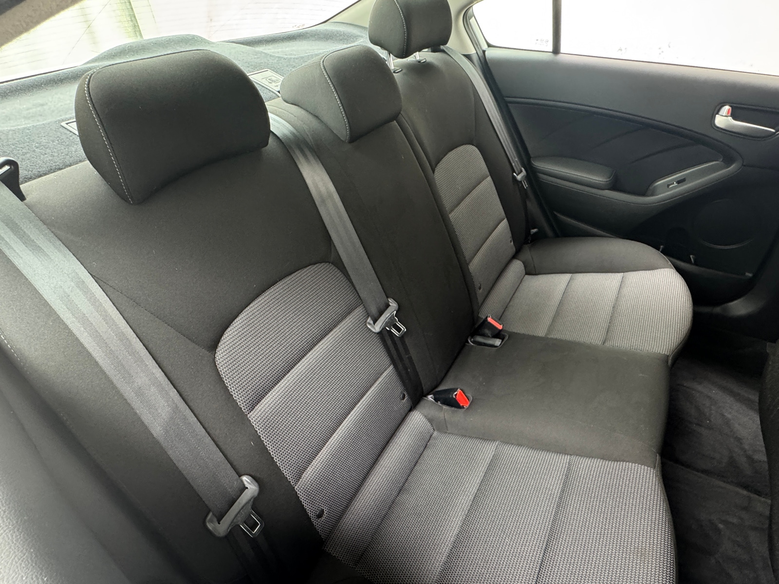 Thumbnail: 2017 Kia Forte - 6