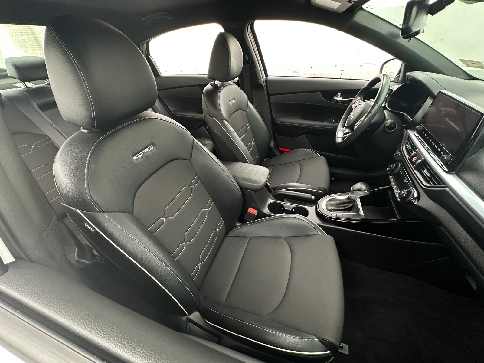 Thumbnail: 2022 Kia Forte - 2