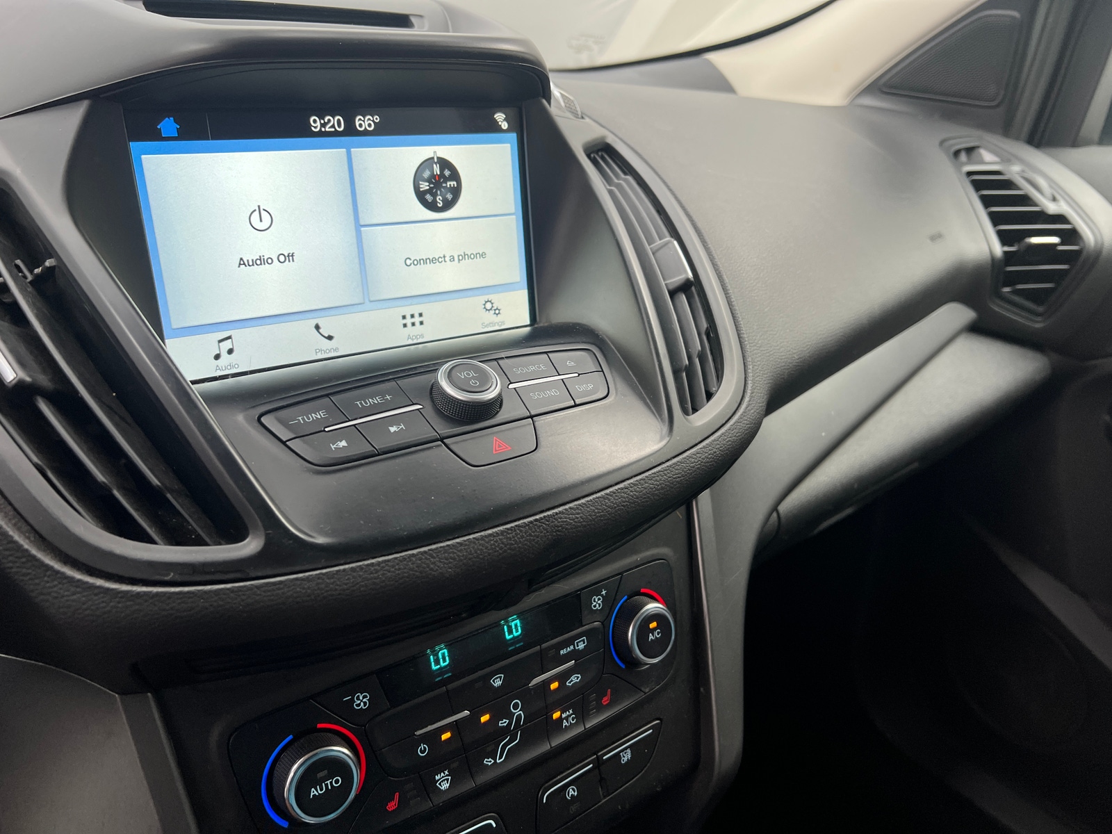 Thumbnail: 2017 Ford Escape - 4