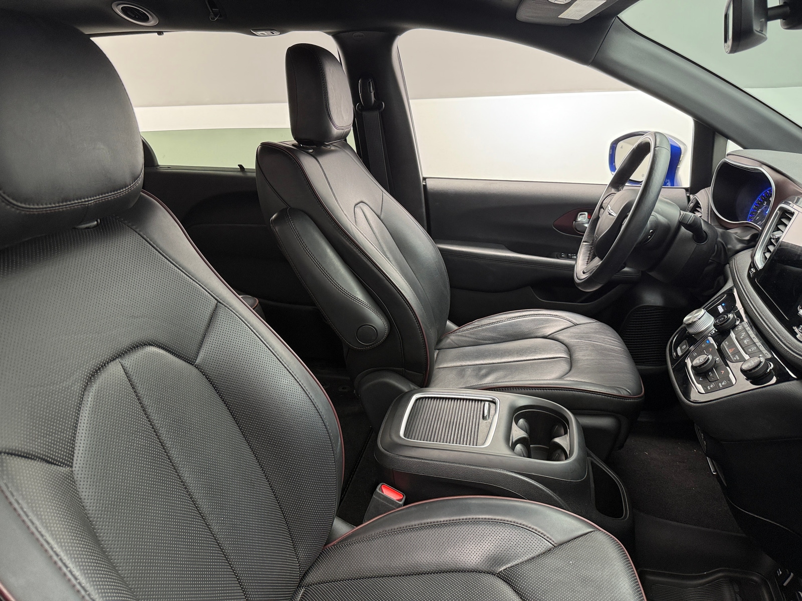 Thumbnail: 2020 Chrysler Pacifica - 2