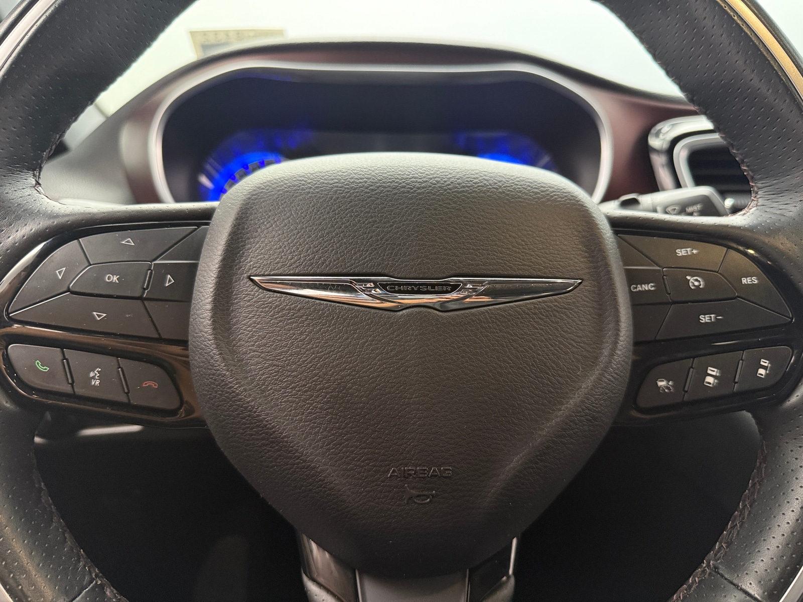 Thumbnail: 2020 Chrysler Pacifica - 5