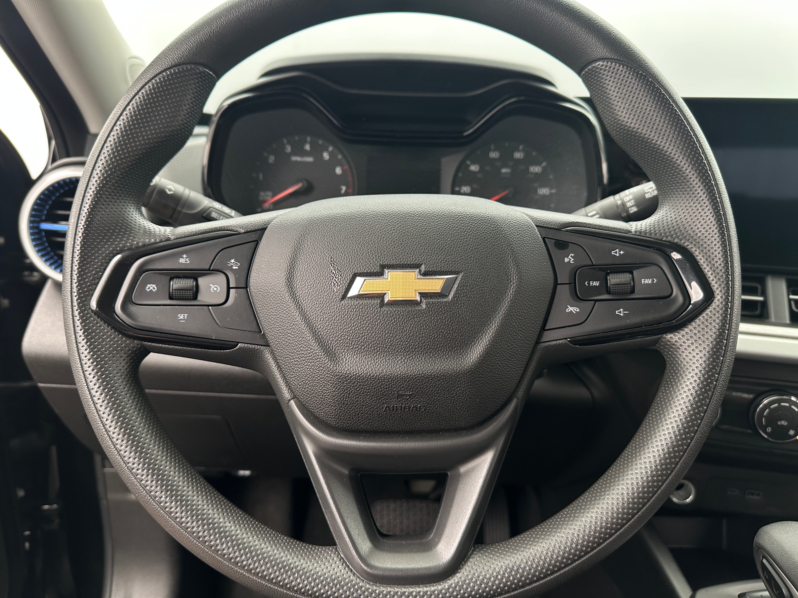 Thumbnail: 2024 Chevrolet Trax - 5