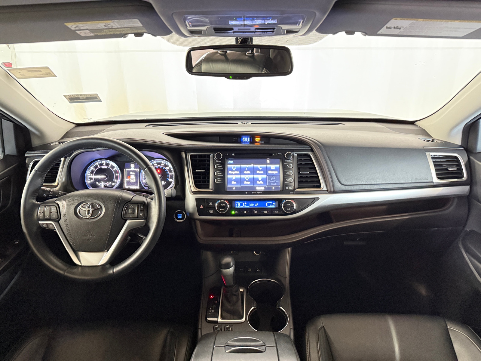 Thumbnail: 2016 Toyota Highlander - 2