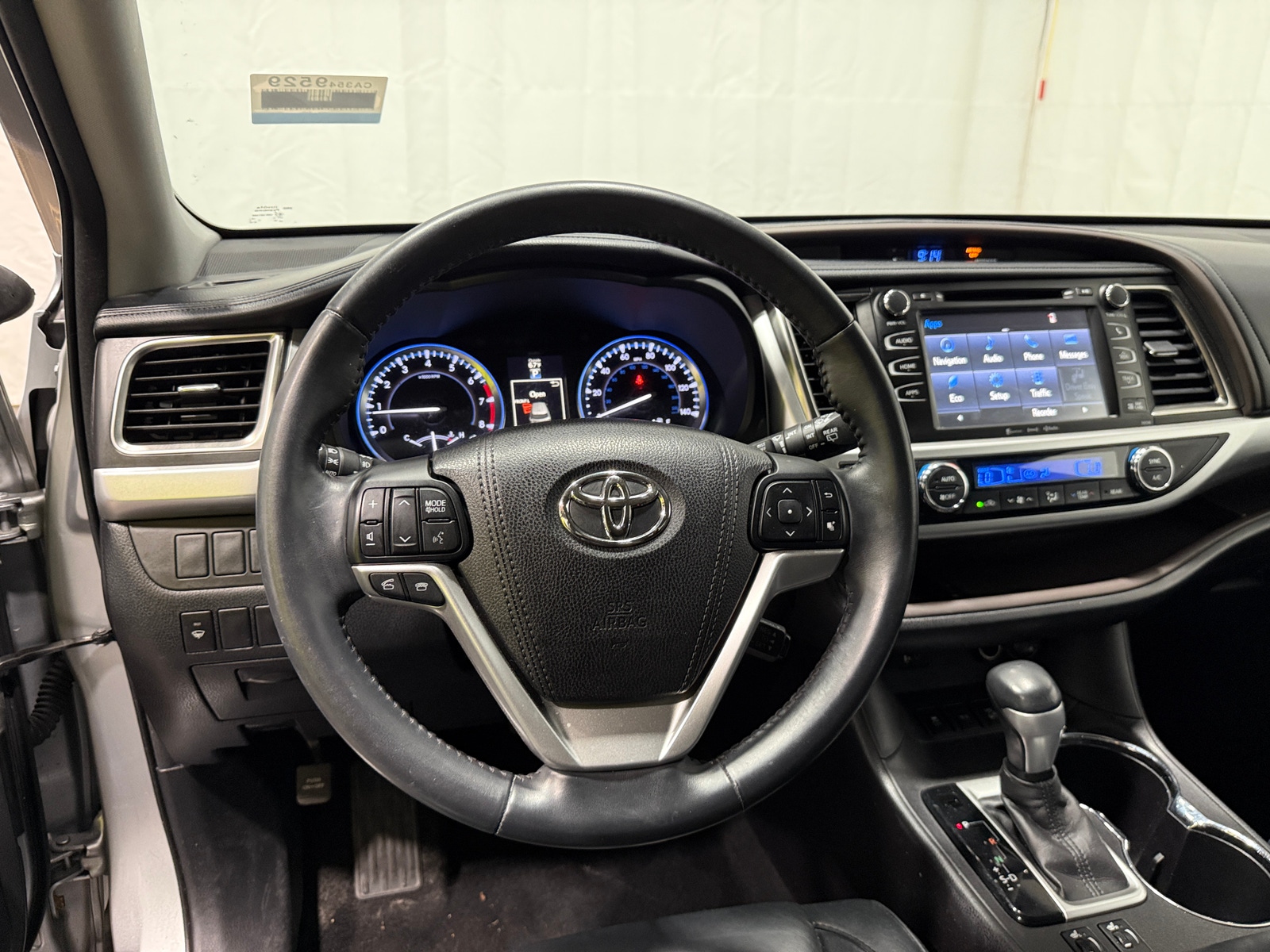Thumbnail: 2016 Toyota Highlander - 4