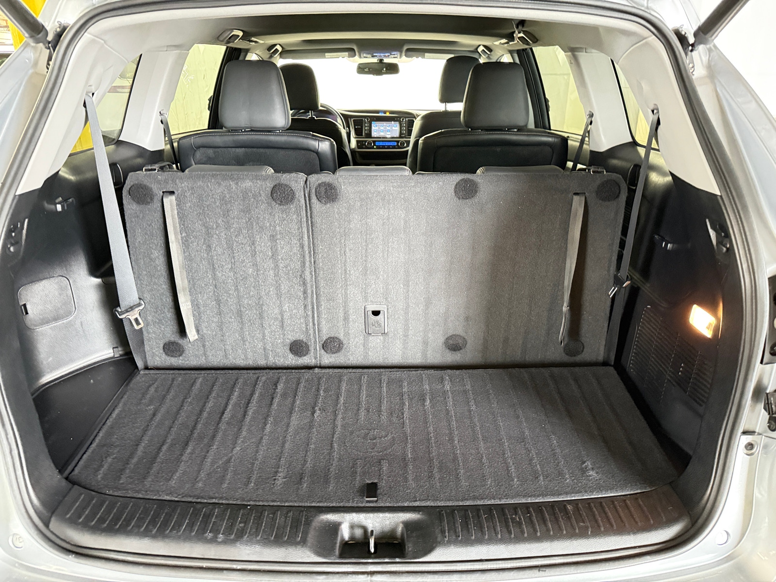 Thumbnail: 2016 Toyota Highlander - 6