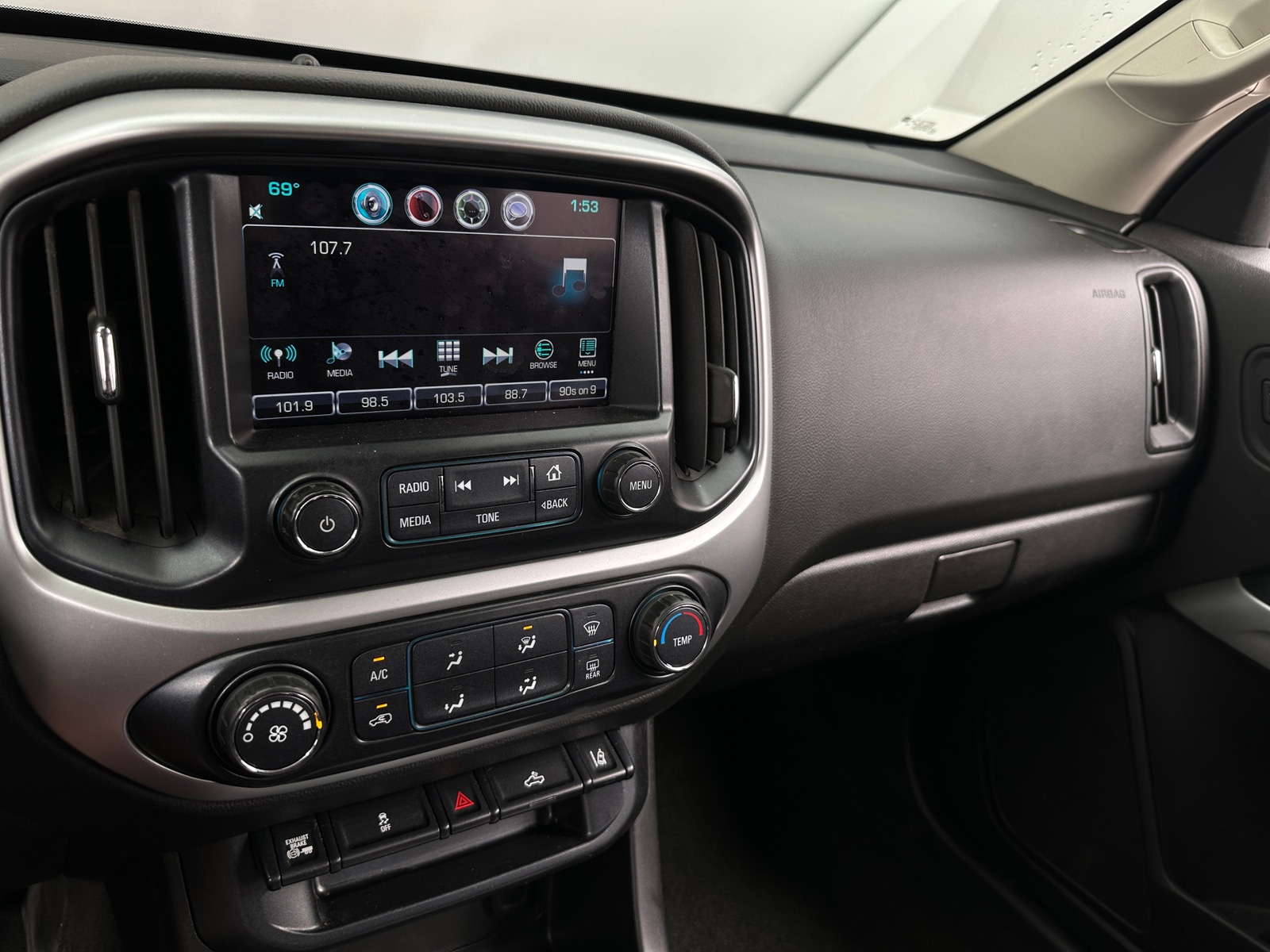 Thumbnail: 2016 Chevrolet Colorado - 4