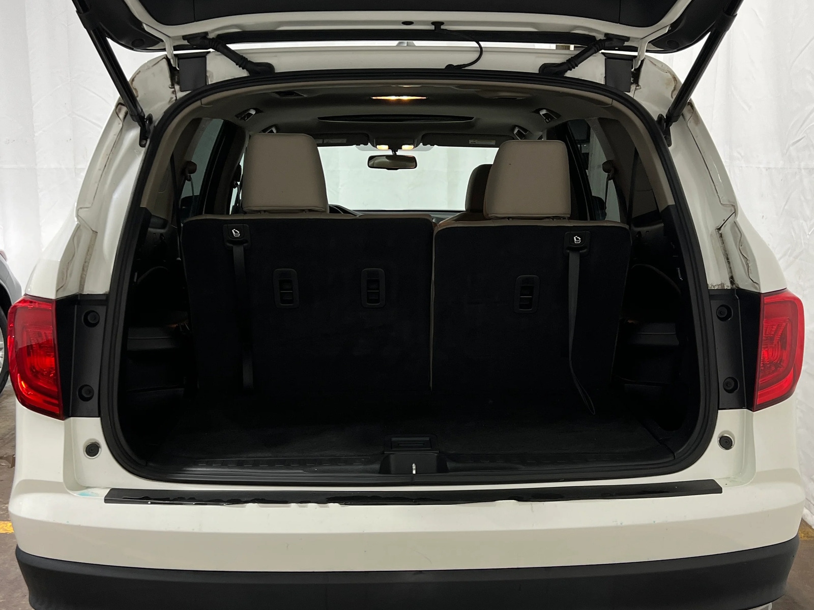 Thumbnail: 2017 Honda Pilot - 6