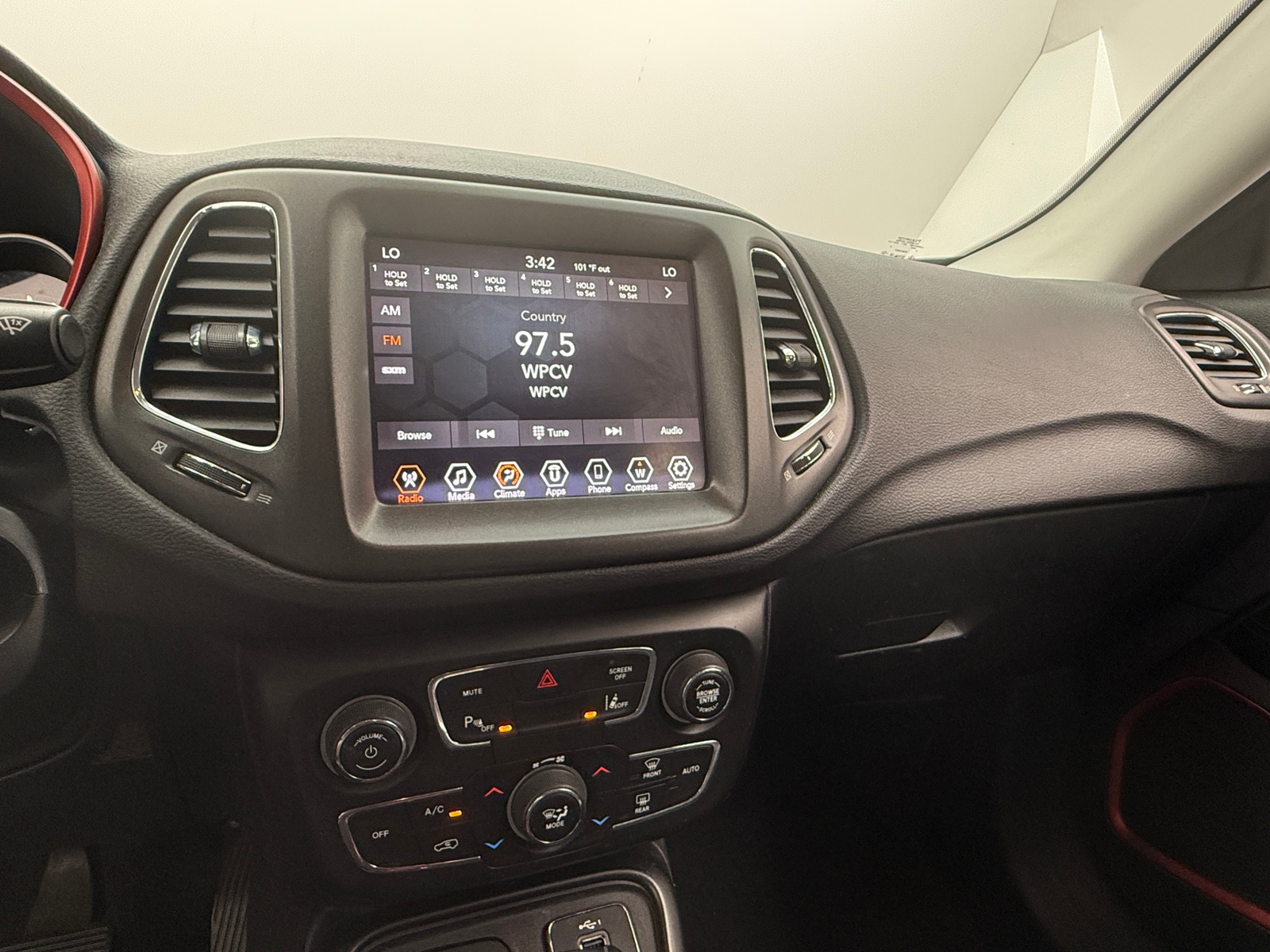 Thumbnail: 2021 Jeep Compass - 3