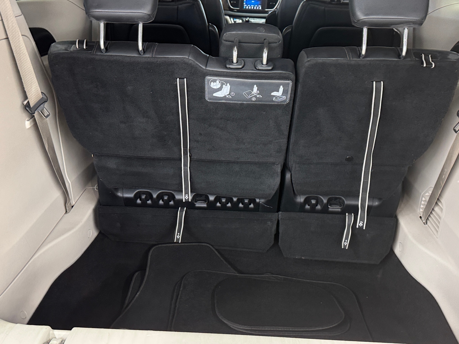 Thumbnail: 2018 Chrysler Pacifica - 6