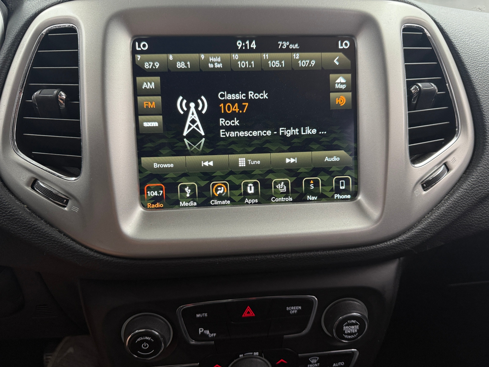 Thumbnail: 2019 Jeep Compass - 3