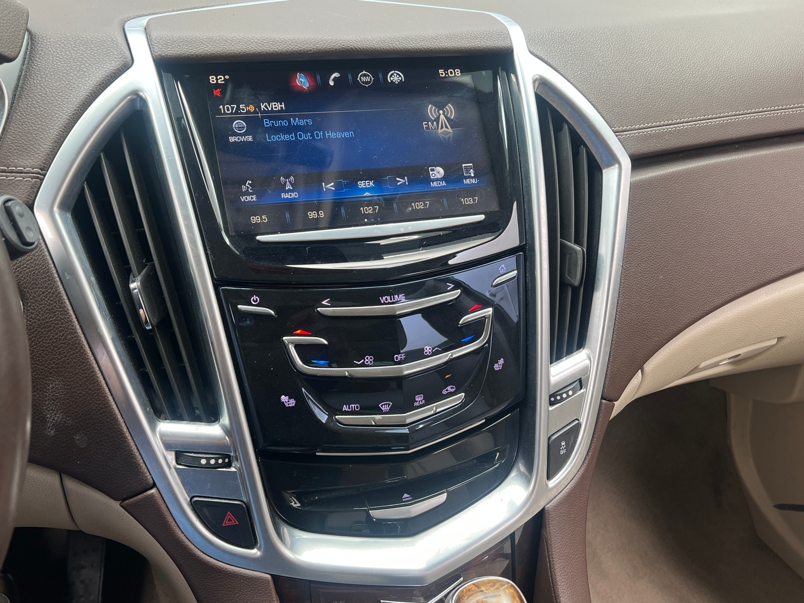 Thumbnail: 2015 Cadillac SRX - 3