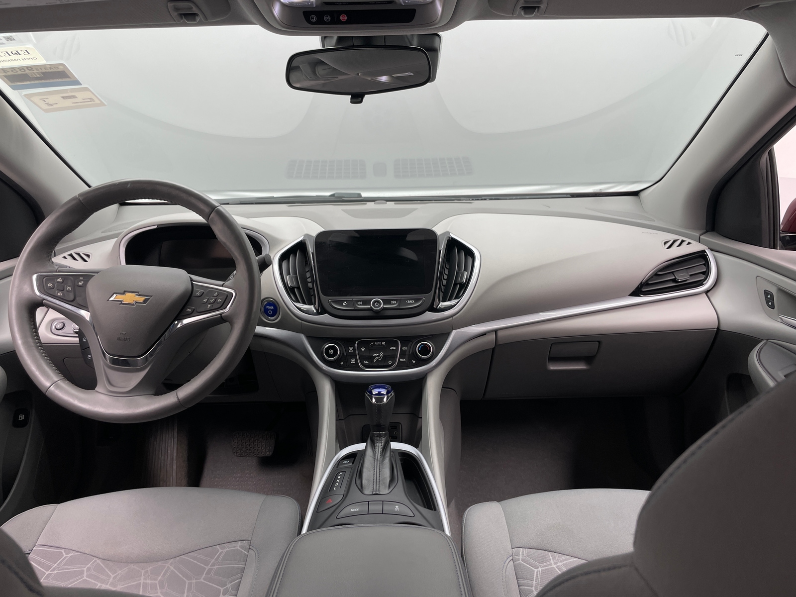 Thumbnail: 2017 Chevrolet Volt - 3