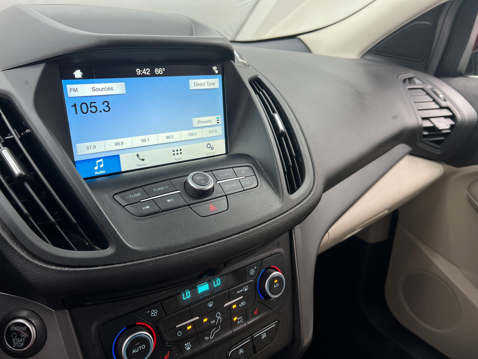 Thumbnail: 2019 Ford Escape - 3