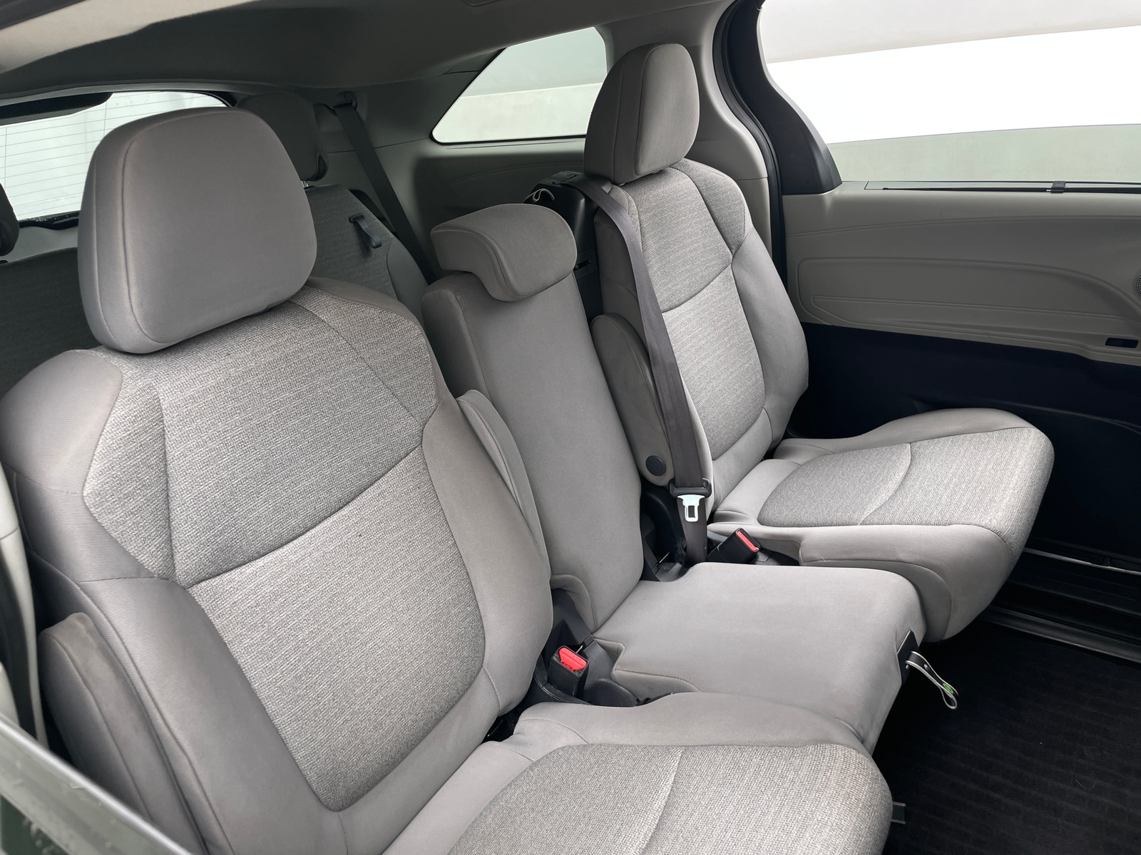 Thumbnail: 2023 Toyota Sienna - 6
