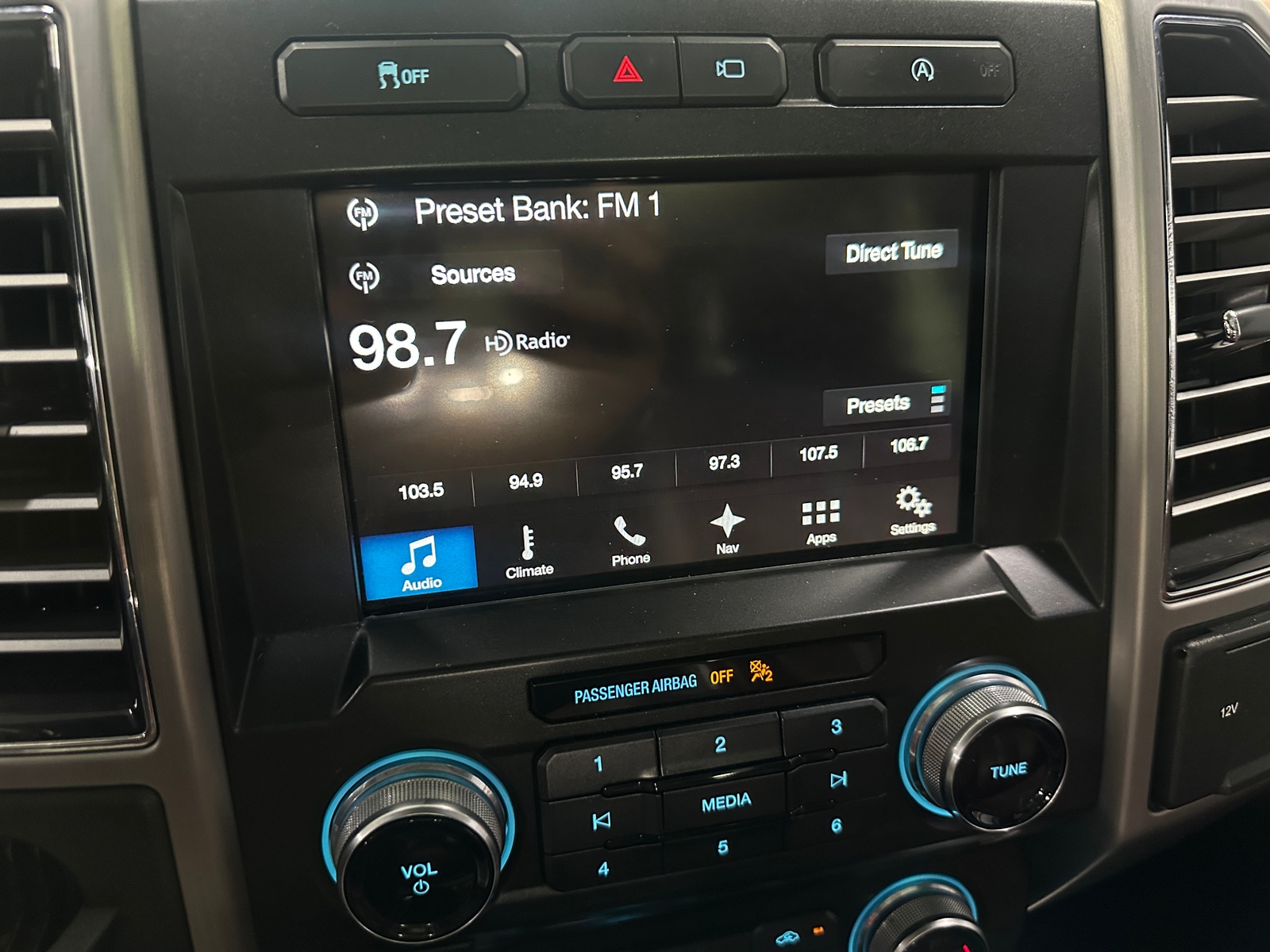 Thumbnail: 2018 Ford Econoline - 3