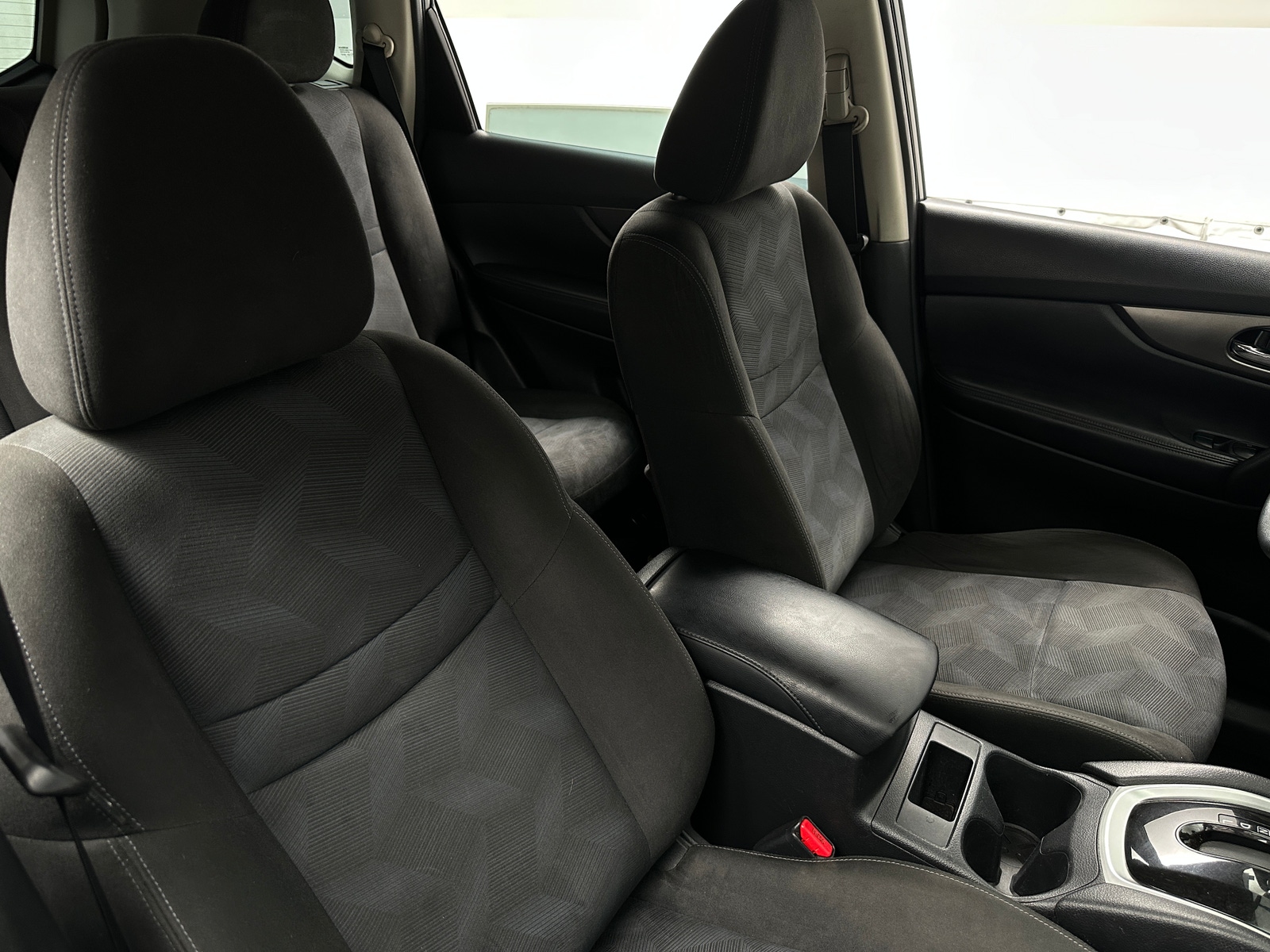 Thumbnail: 2015 Nissan Rogue - 2