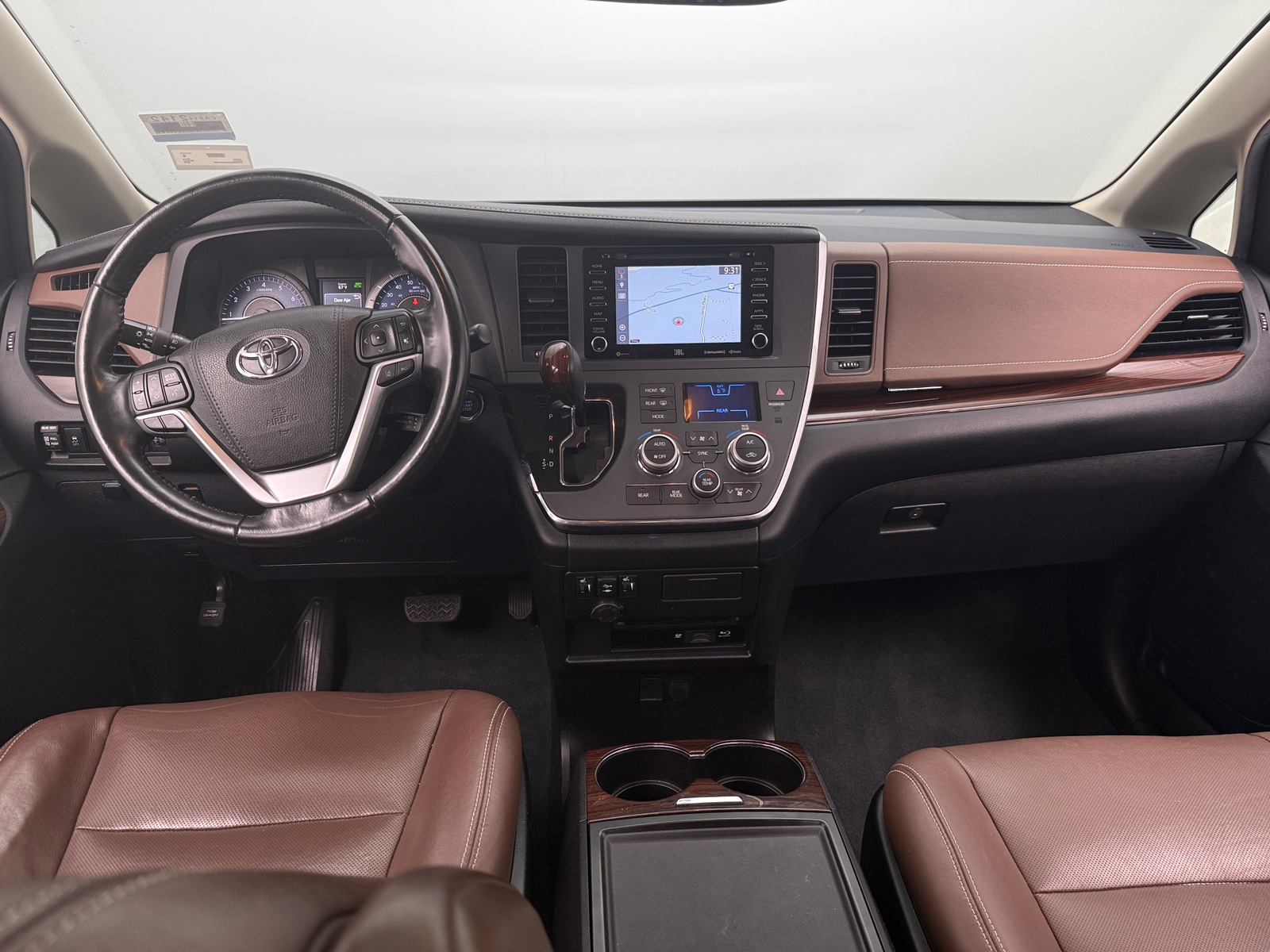Thumbnail: 2019 Toyota Sienna - 2