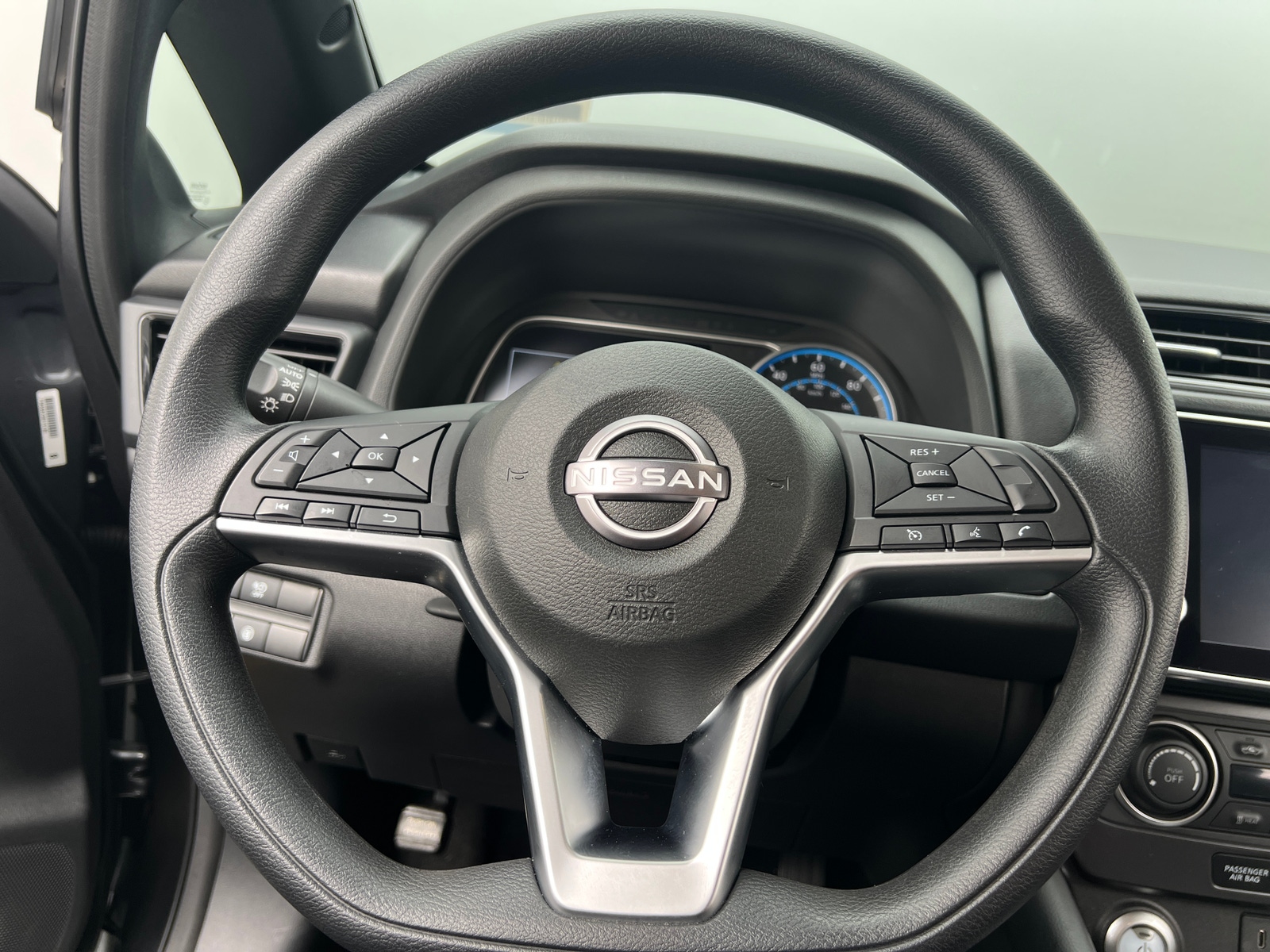 Thumbnail: 2024 Nissan Leaf - 5