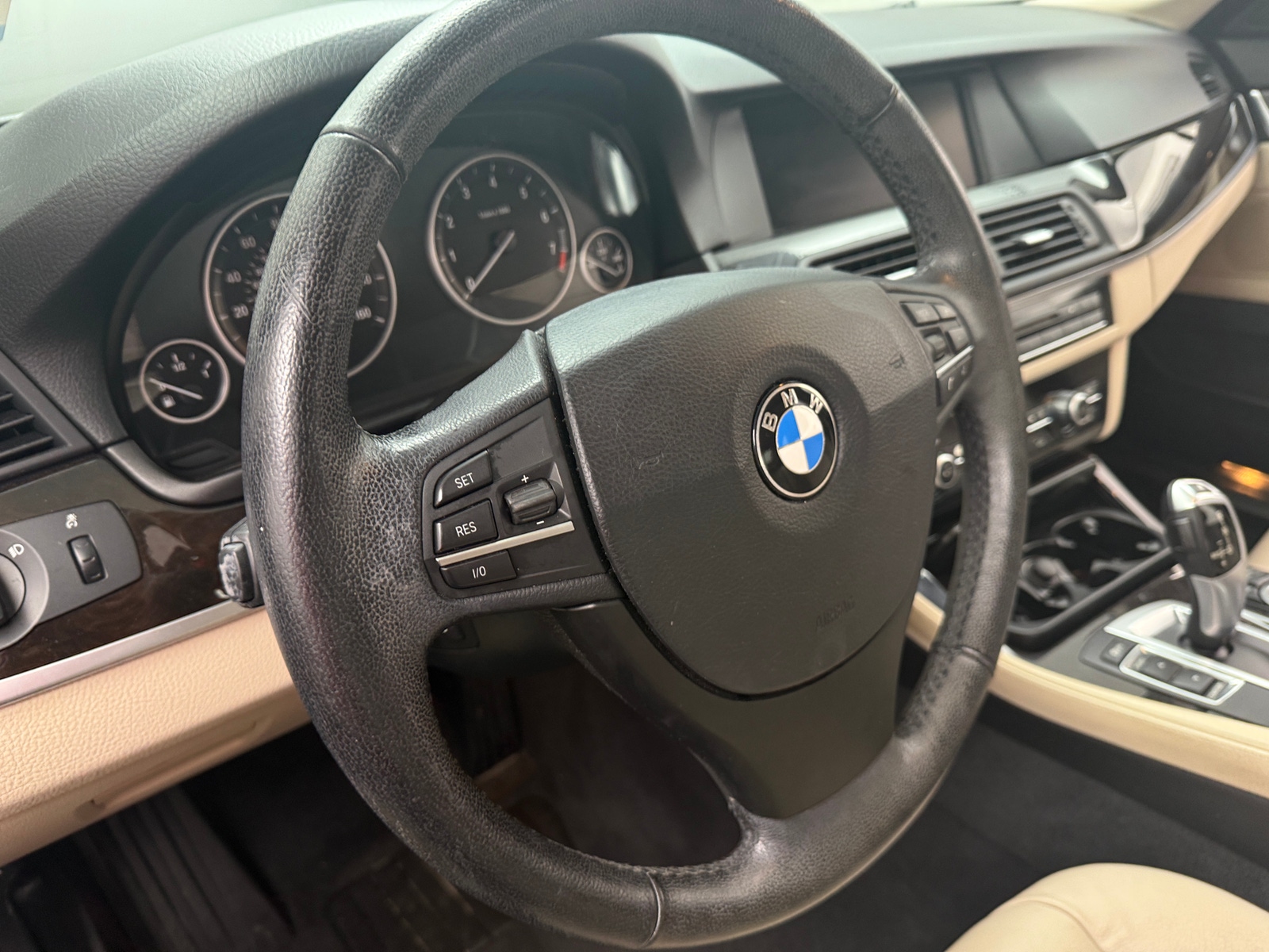 Thumbnail: 2012 BMW 5 Series - 4