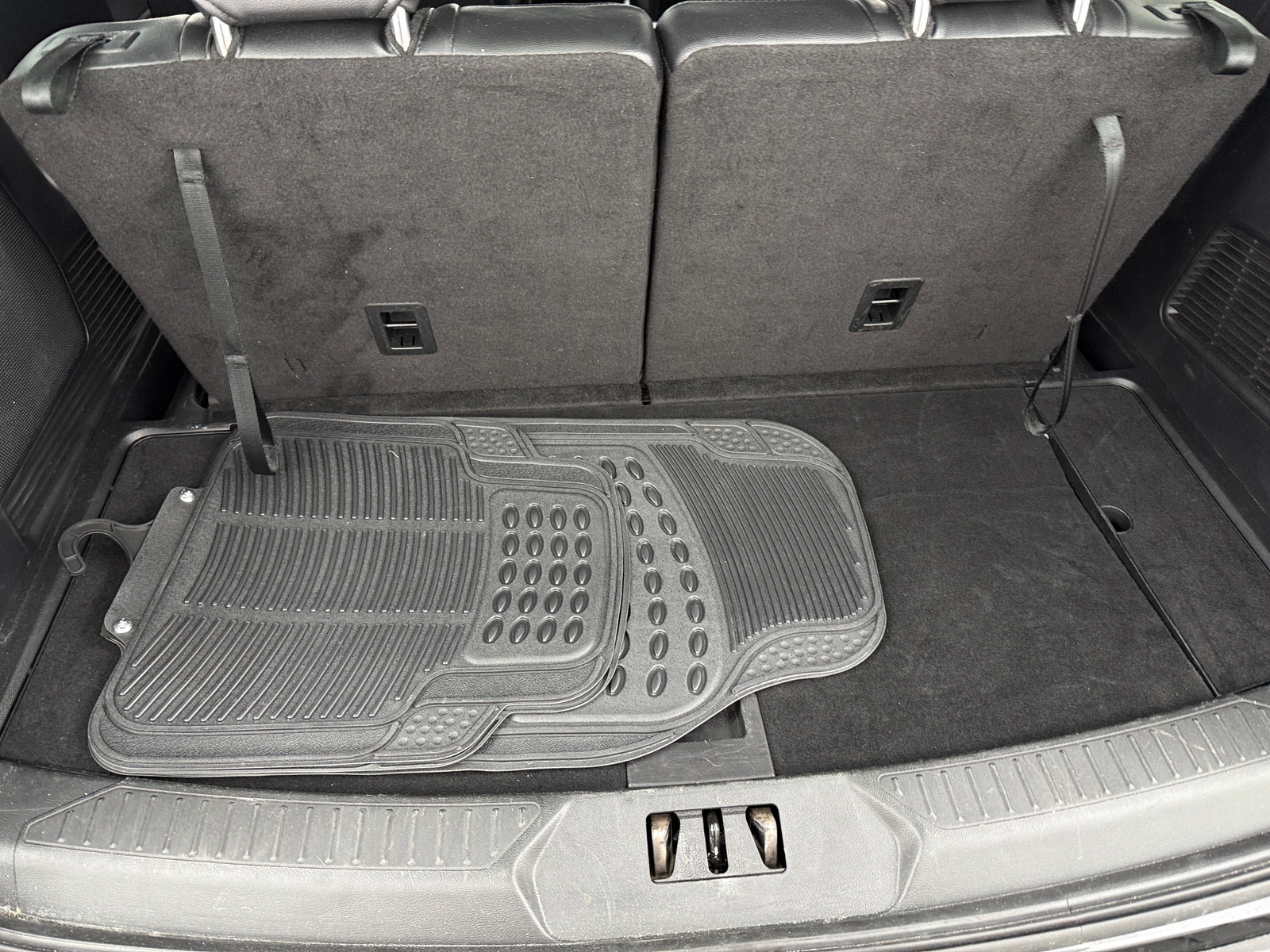 Thumbnail: 2023 Ford Explorer - 6