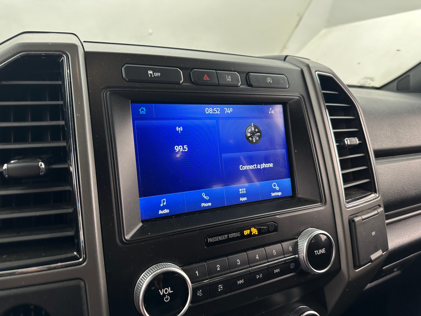 Thumbnail: 2021 Ford Expedition - 4