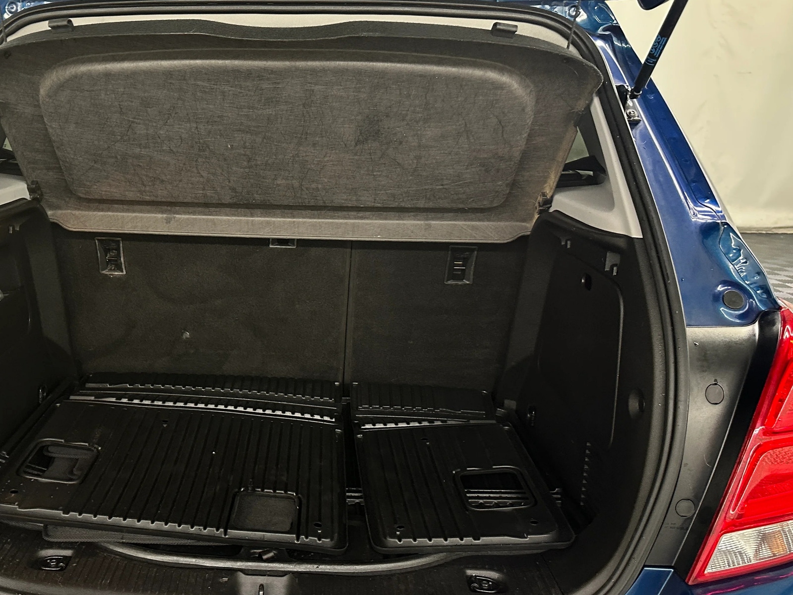 Thumbnail: 2019 Chevrolet Trax - 7