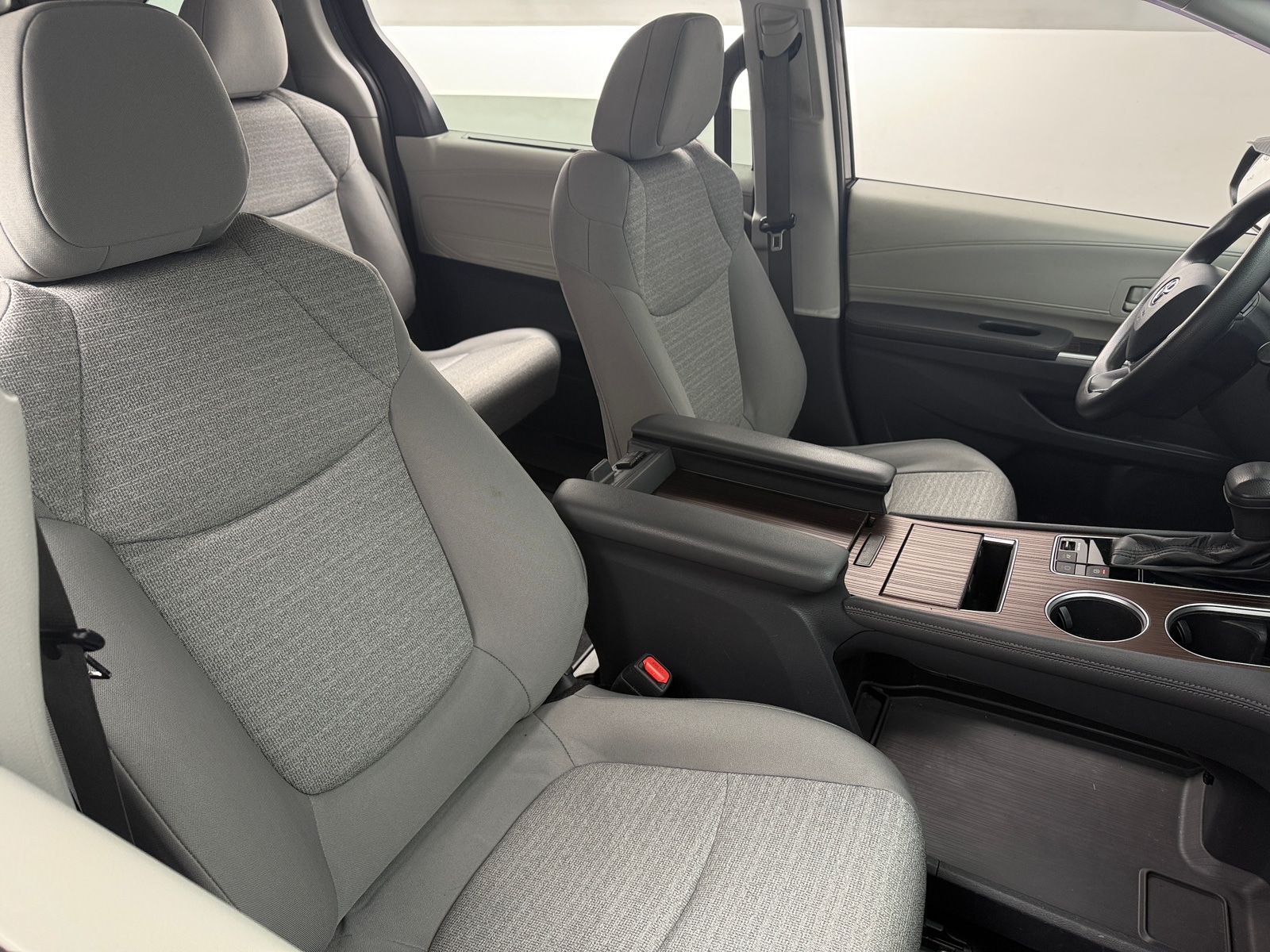 Thumbnail: 2021 Toyota Sienna - 2