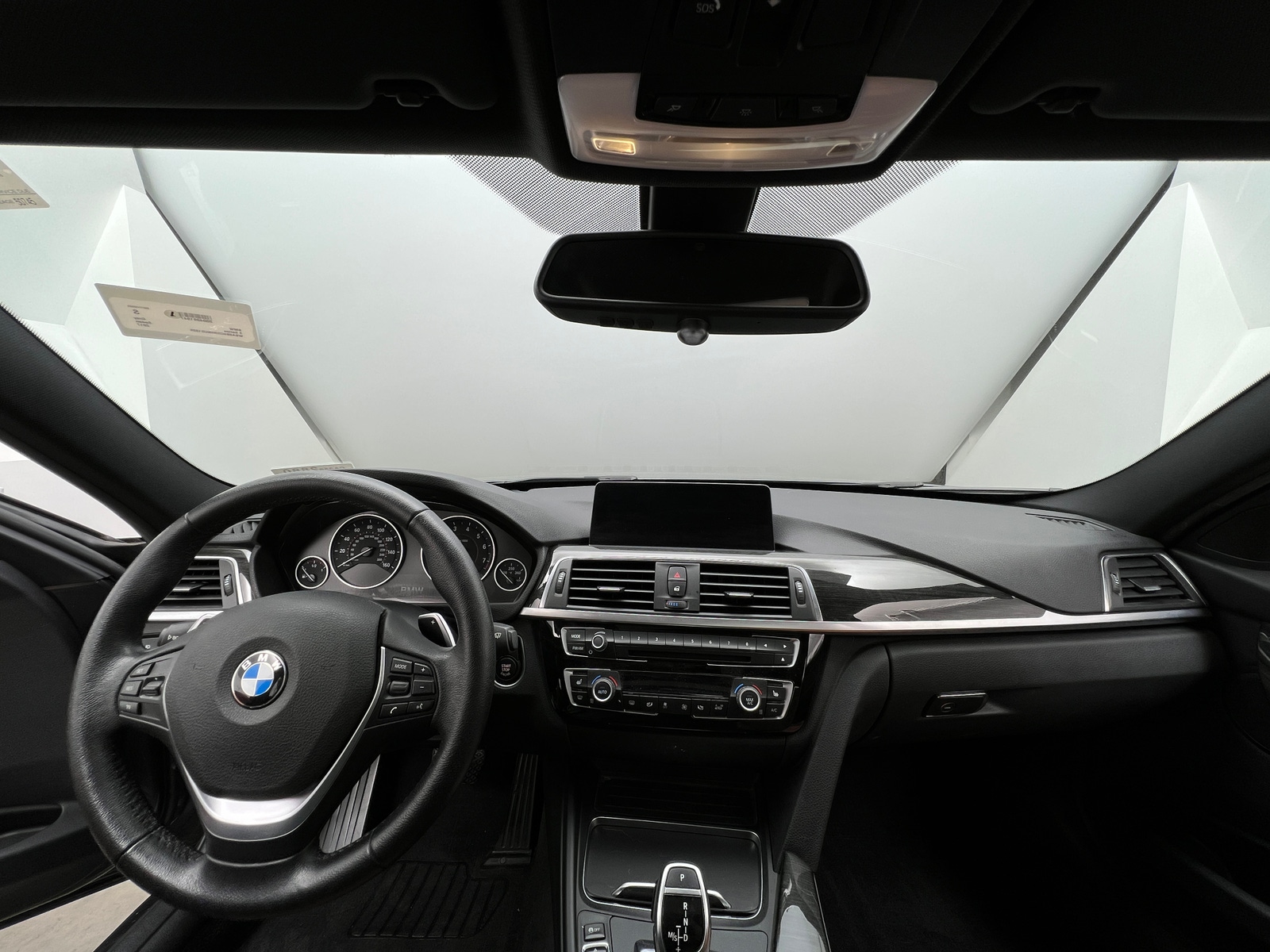 Thumbnail: 2017 BMW 3 Series - 2