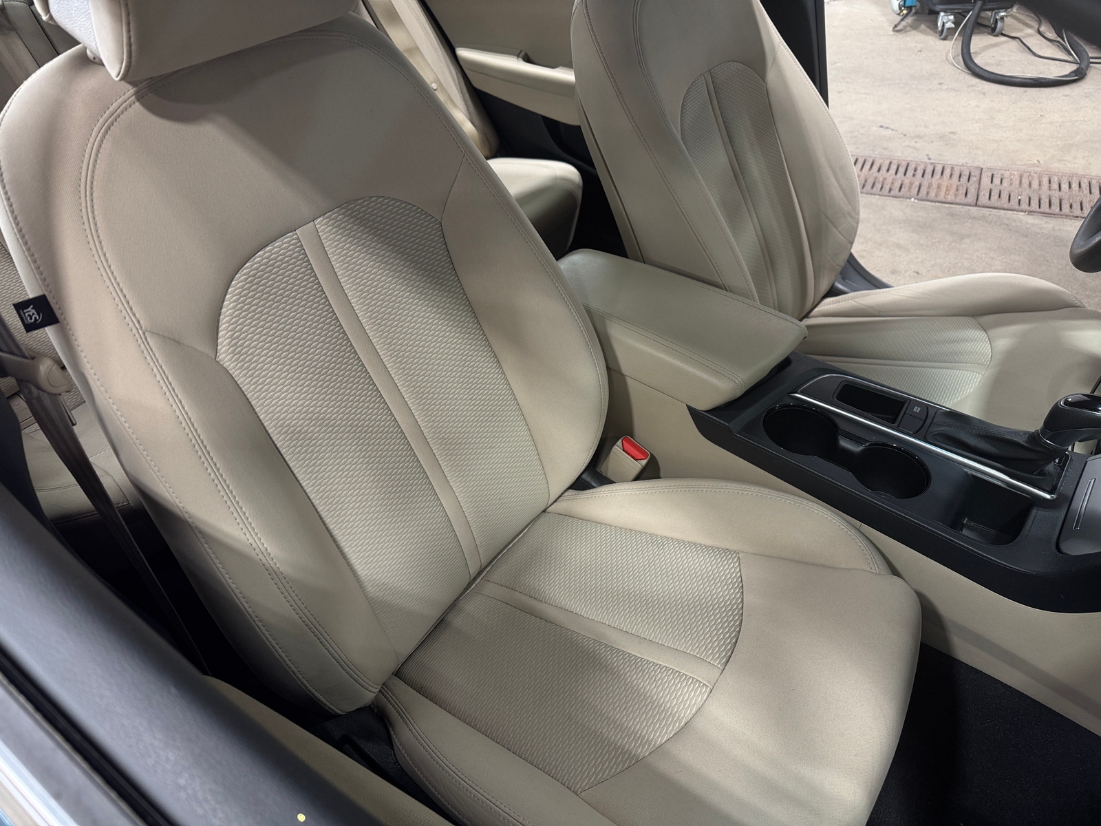 Thumbnail: 2017 Hyundai Sonata - 2
