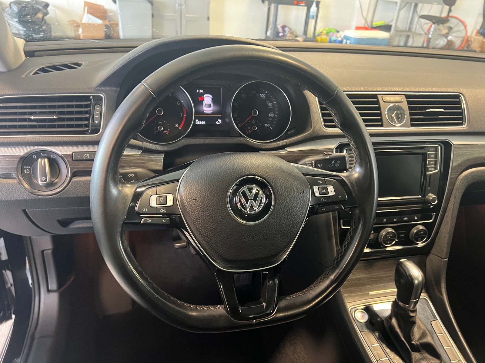 Thumbnail: 2017 Volkswagen Passat - 4