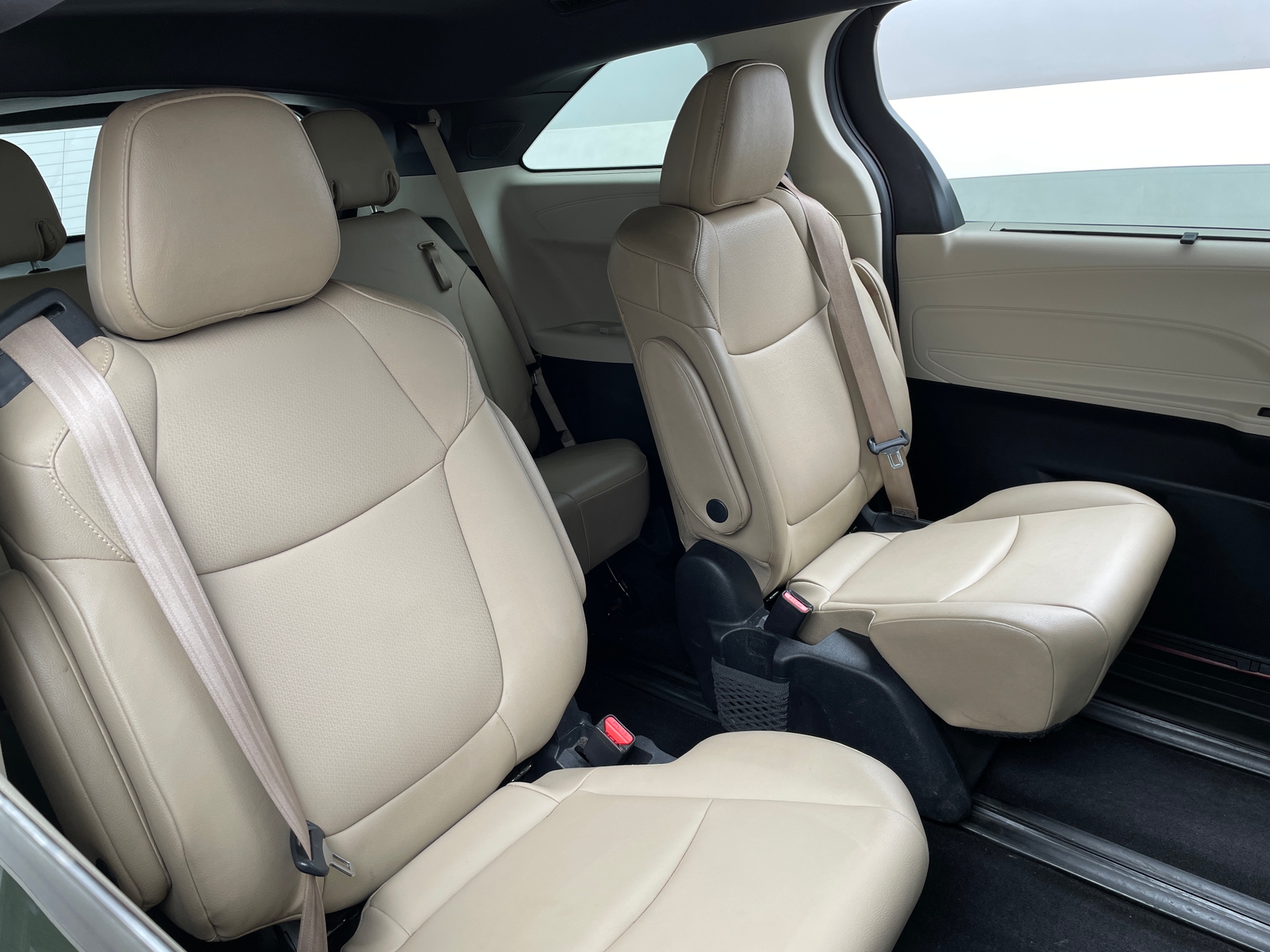 Thumbnail: 2021 Toyota Sienna - 5