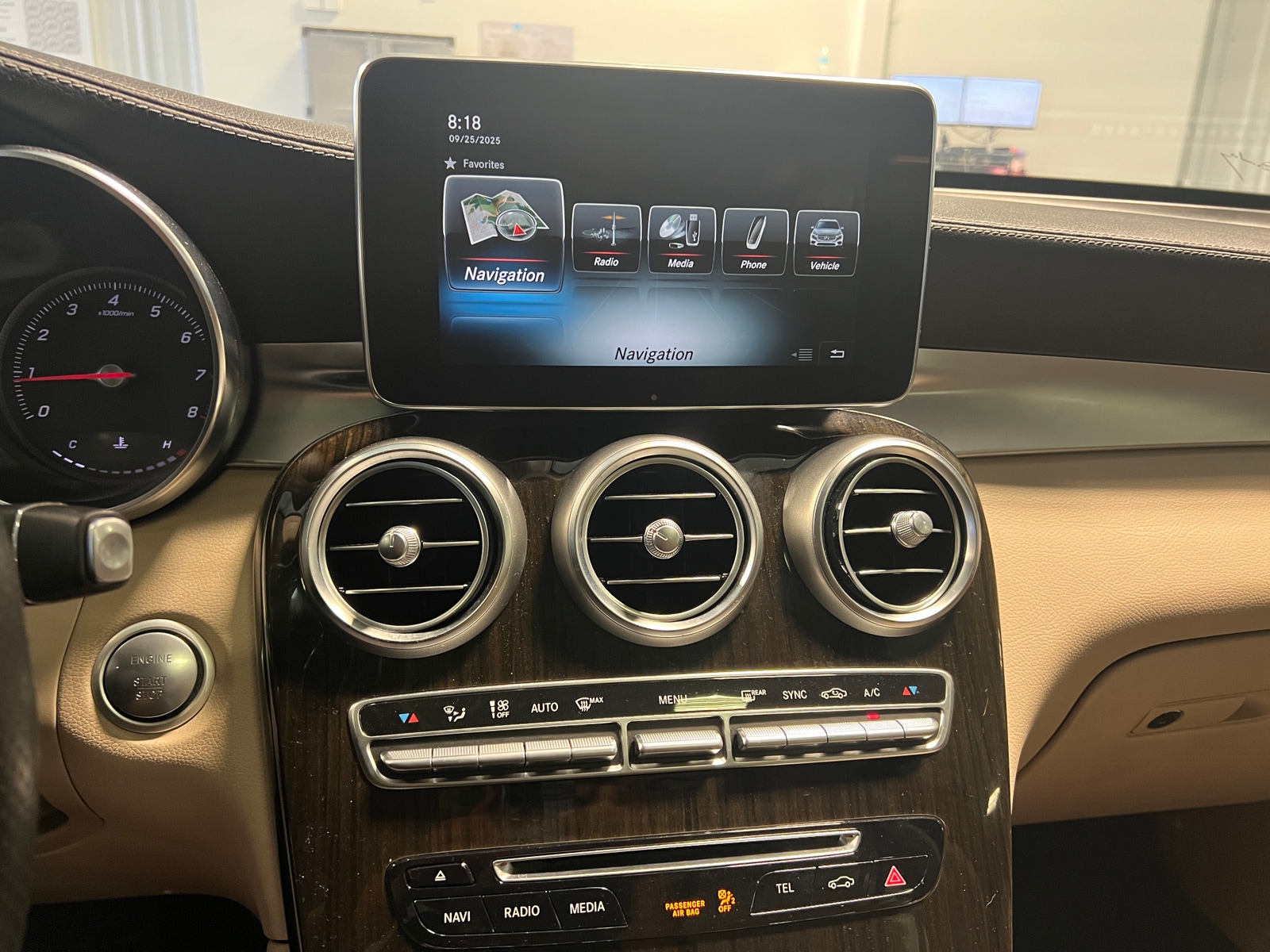 Thumbnail: 2018 Mercedes-Benz GLC - 3