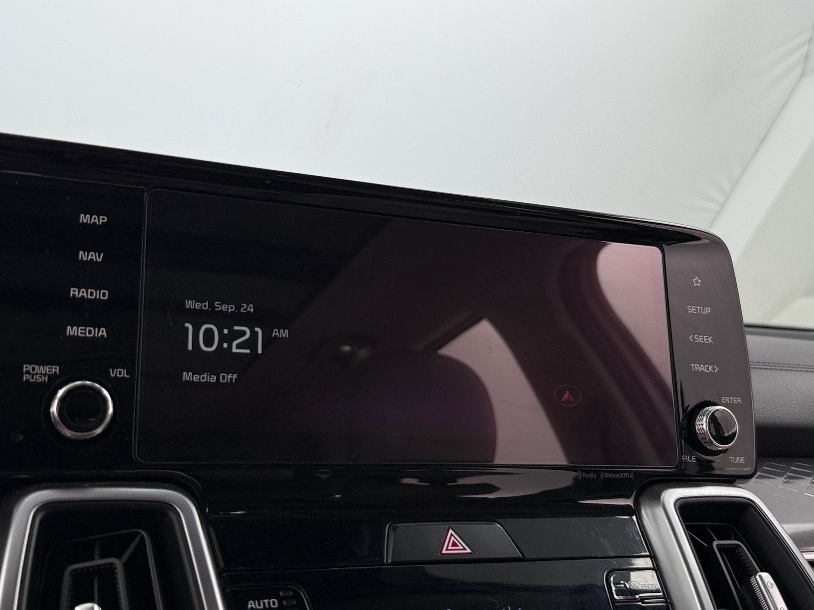 Thumbnail: 2023 Kia Sorento - 3