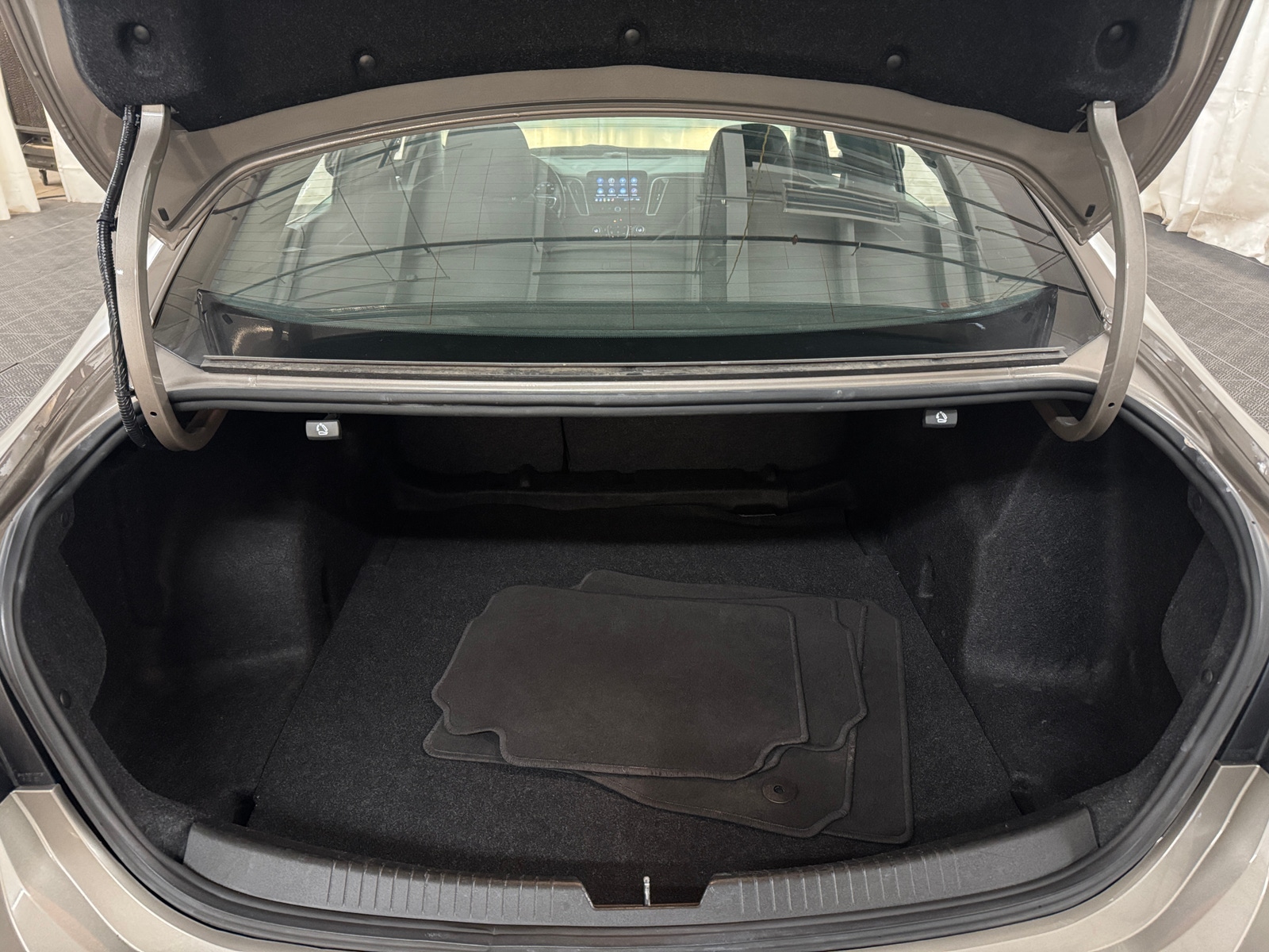 Thumbnail: 2024 Chevrolet Malibu - 7