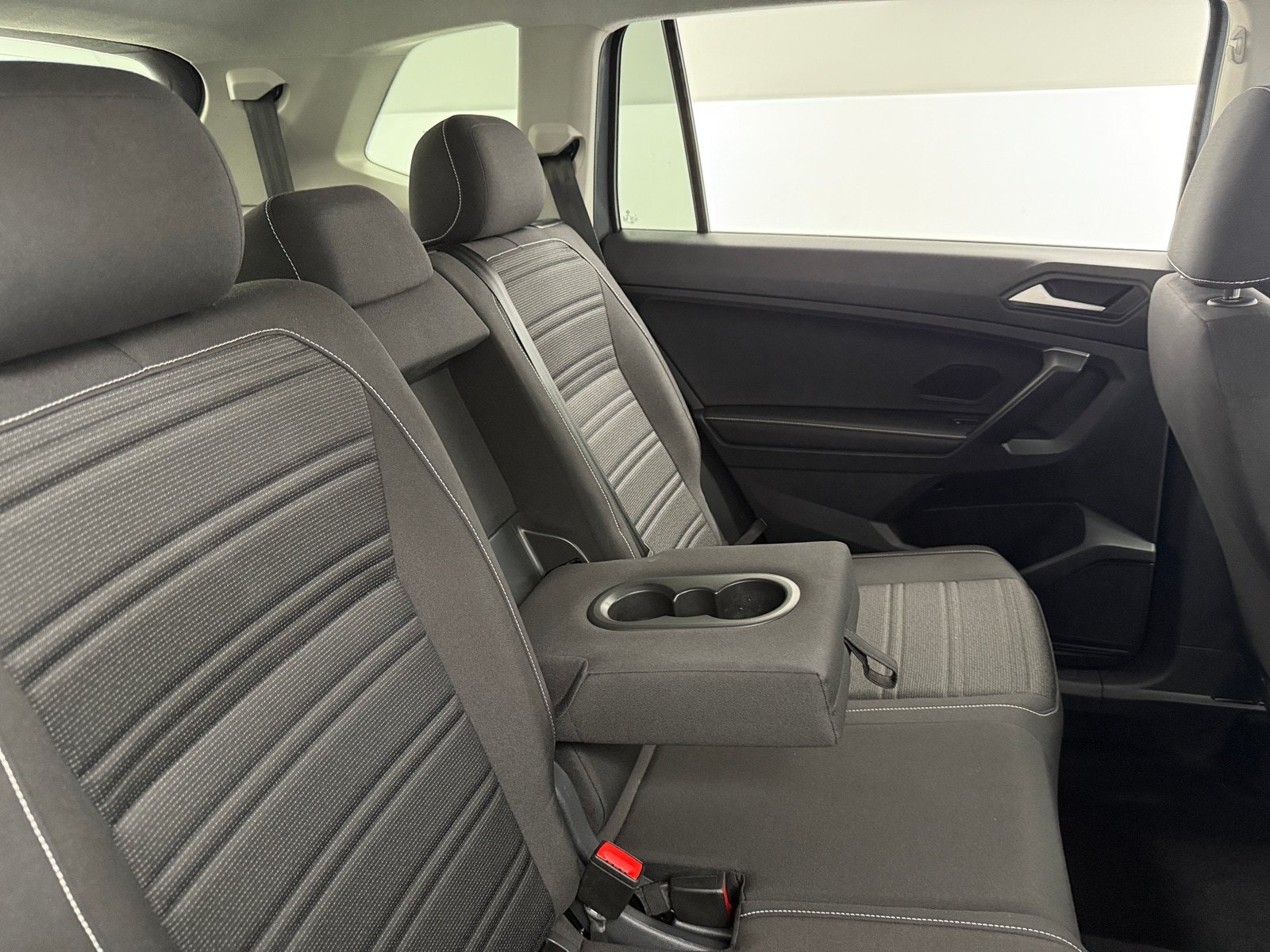 Thumbnail: 2024 Volkswagen Tiguan - 6