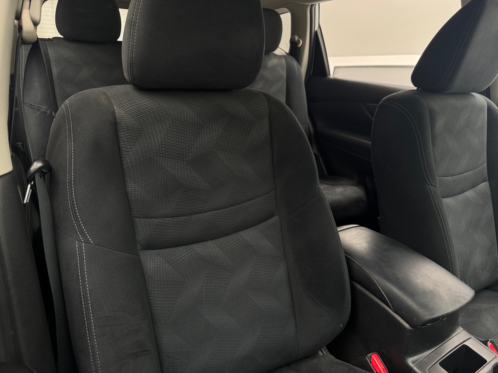 Thumbnail: 2016 Nissan Rogue - 2